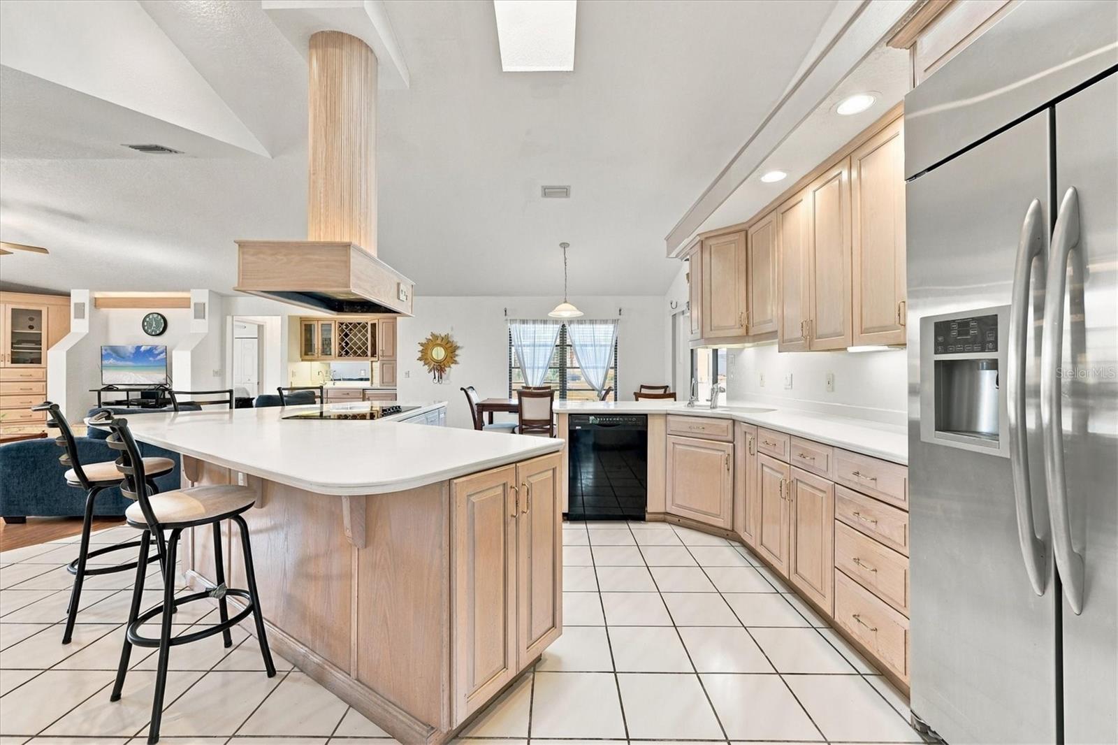 Up scale appliances in this amazing Kitchen! - 175 NORMAN ST, PORT CHARLOTTE
