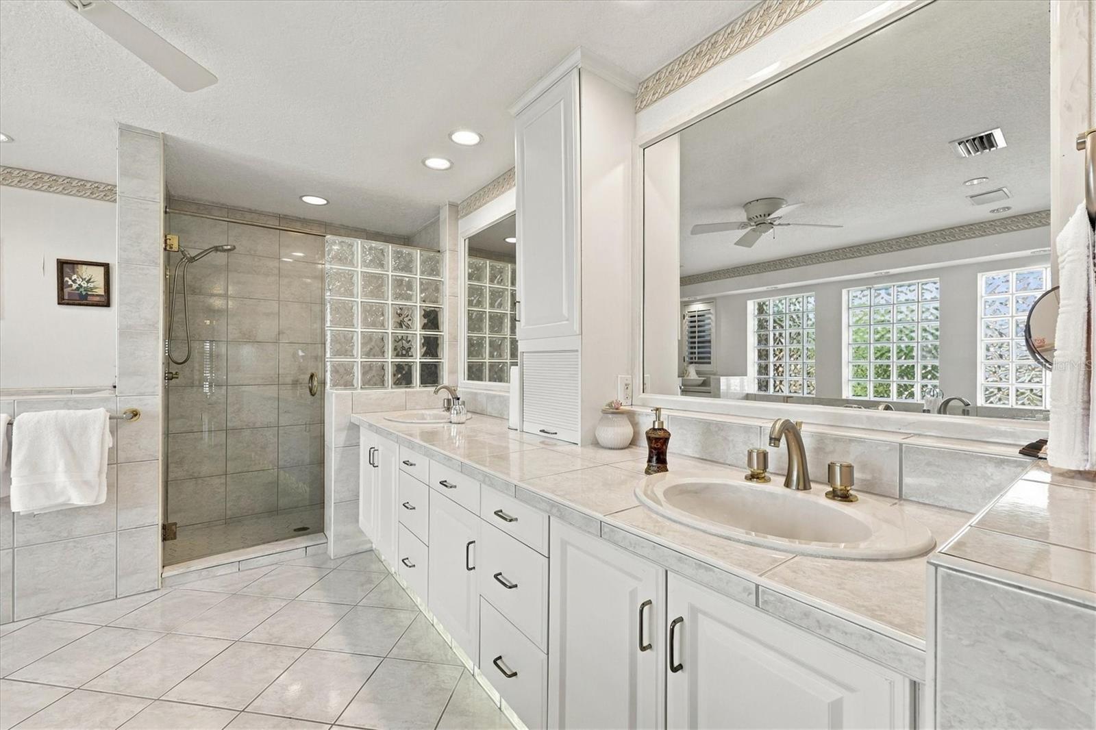 Large walk in shower and large tower for plenty of storage. - 175 NORMAN ST, PORT CHARLOTTE