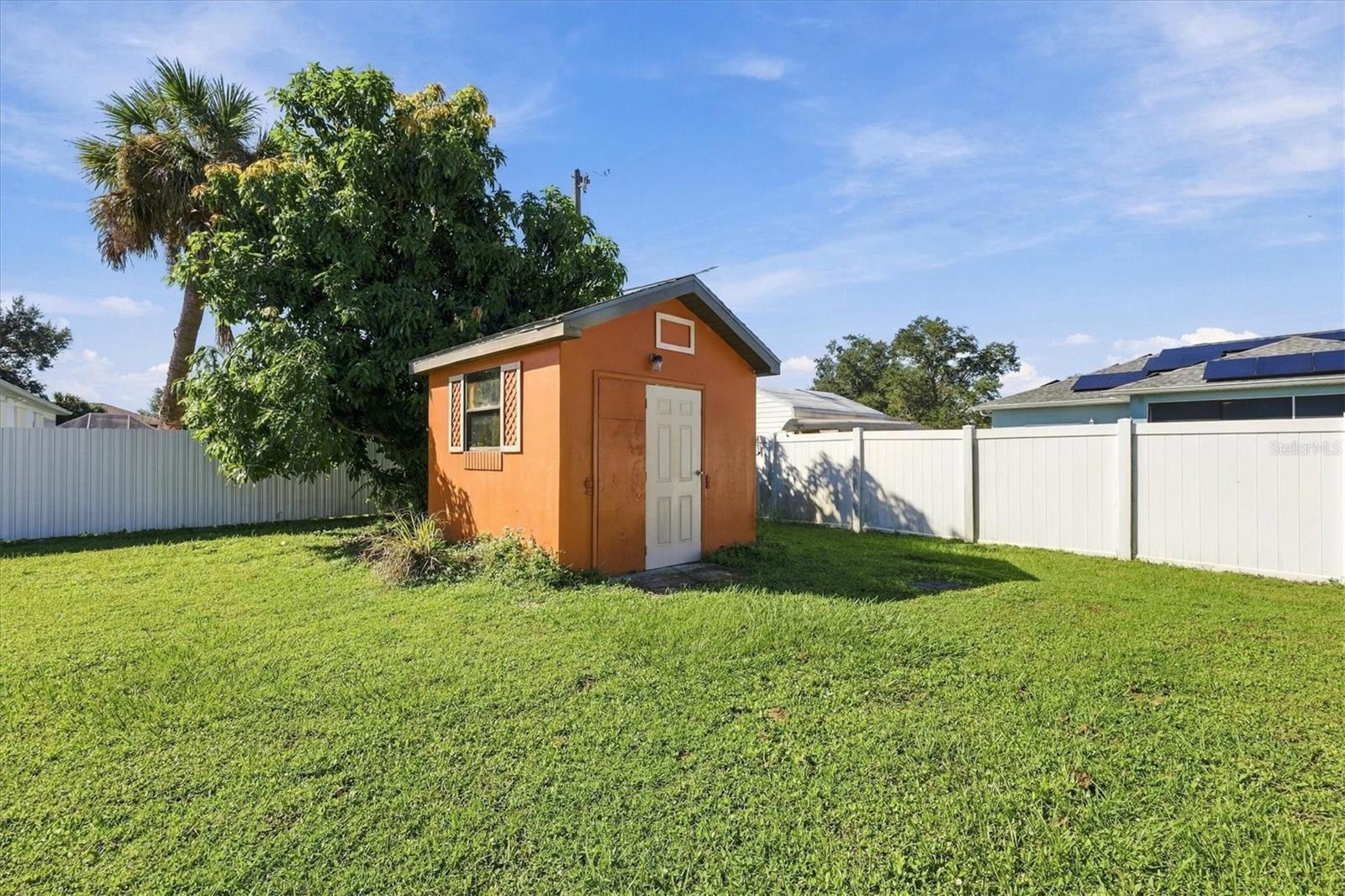 Work shop & storage. - 175 NORMAN ST, PORT CHARLOTTE