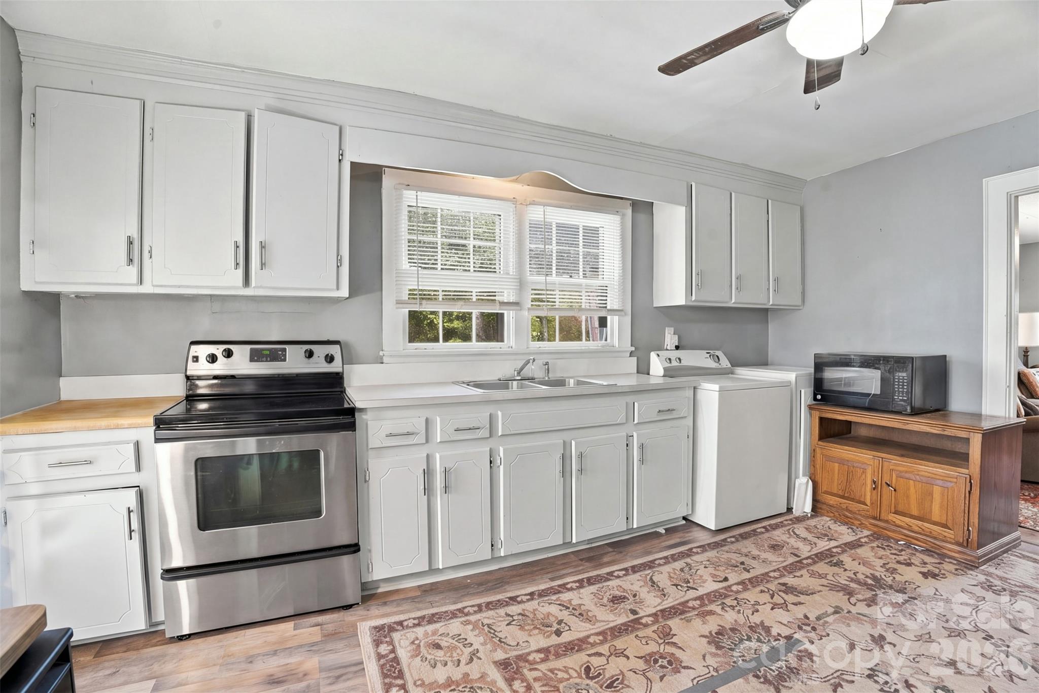 Single Family Residence at 1612 Hawfield Road, Charlotte, photo 21 of 25