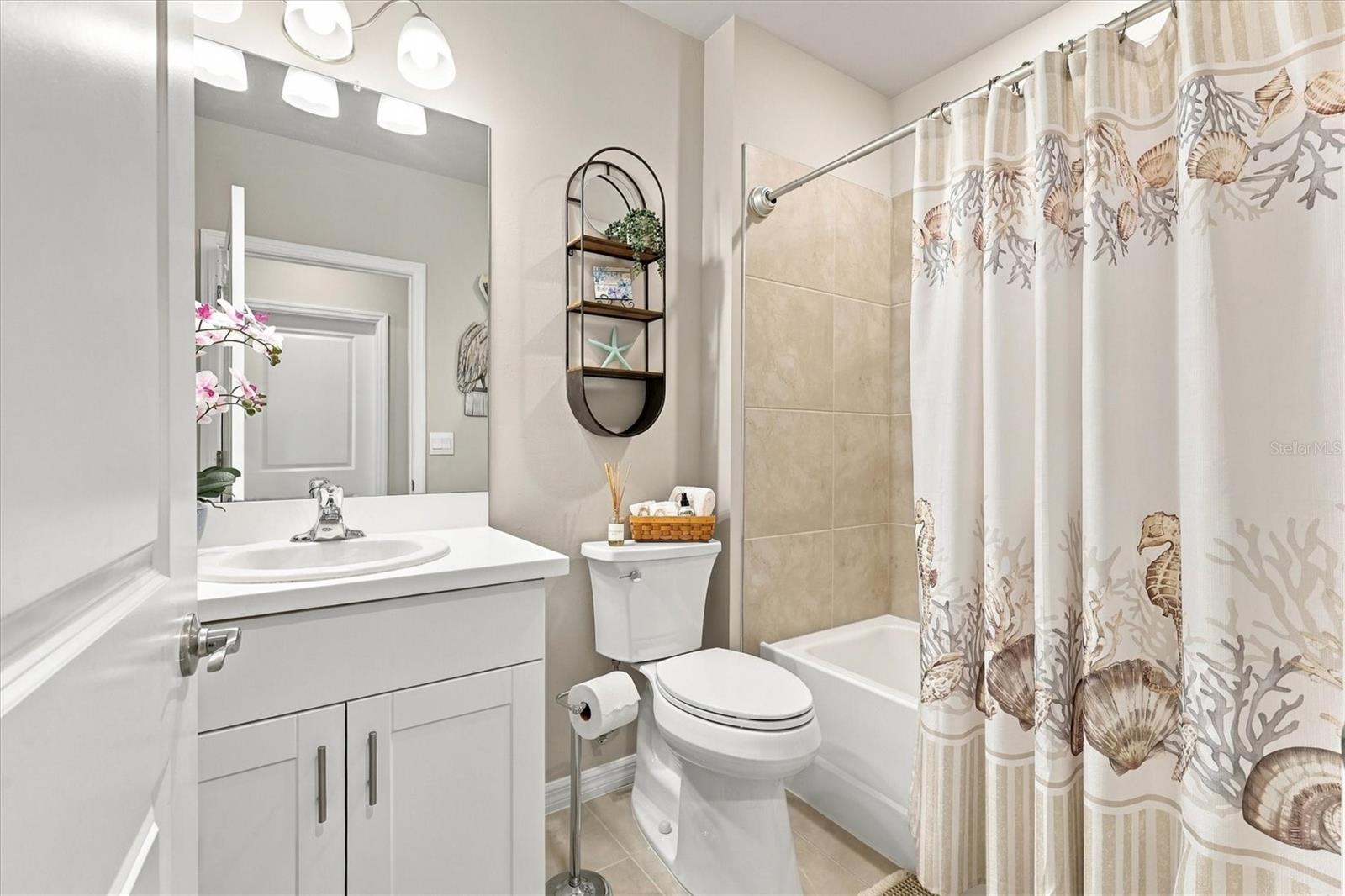 Guest Bathroom - 1468 REMINGTON TRACE DR, PORT CHARLOTTE