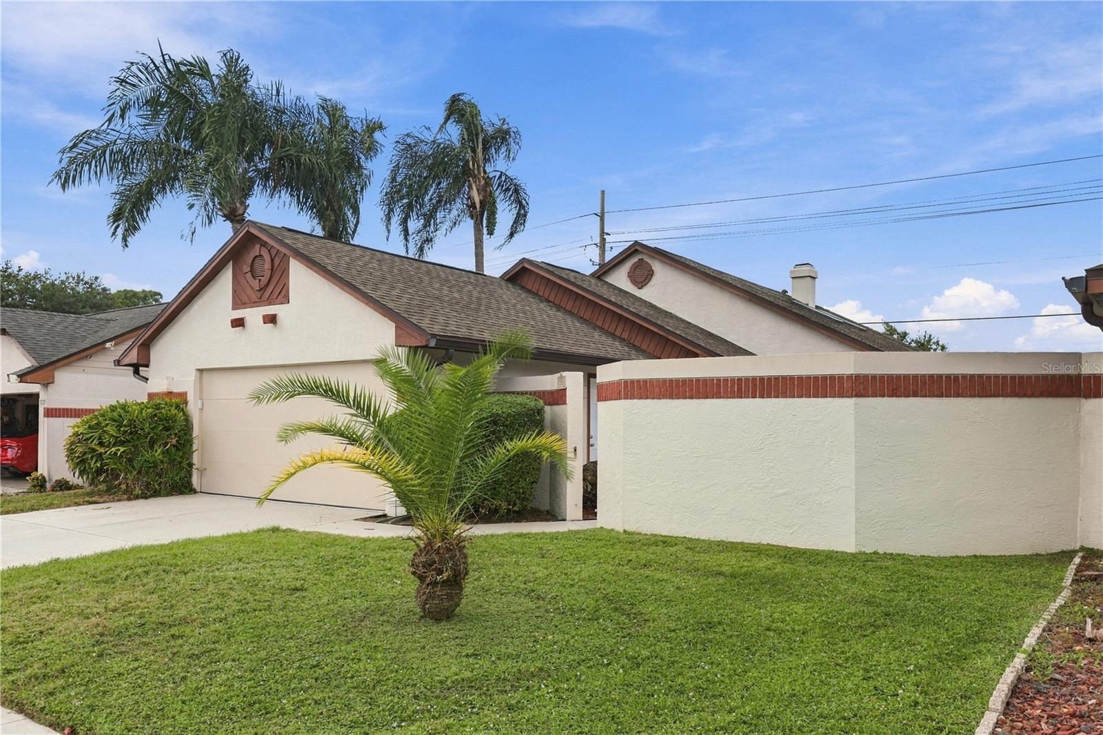 Single Family Residence at 7133 SILVERMILL DR, TAMPA, photo 2 of 36