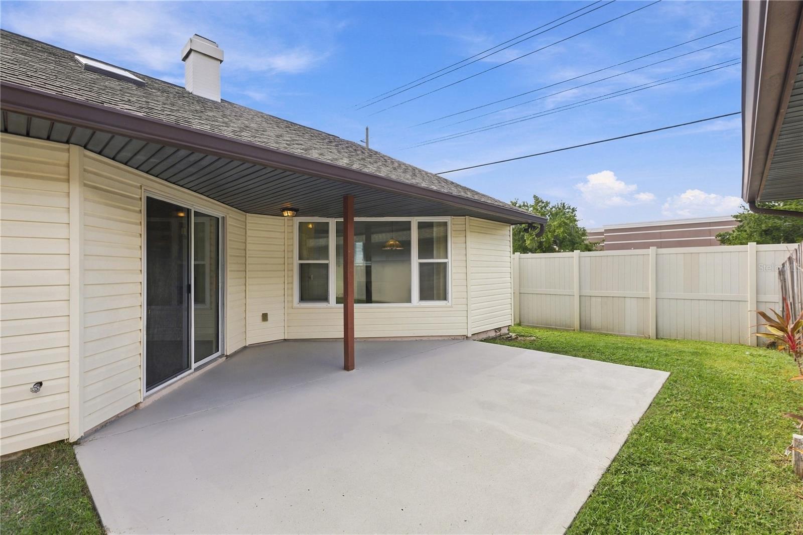Single Family Residence at 7133 SILVERMILL DR, TAMPA, photo 33 of 36