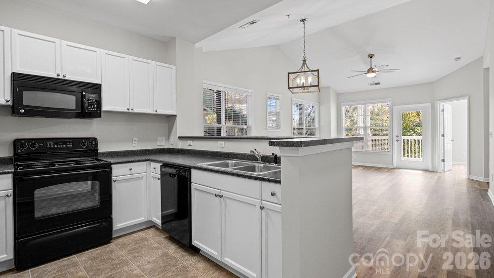 Condominium at 18736 Nautical Drive, Cornelius, photo 8 of 32