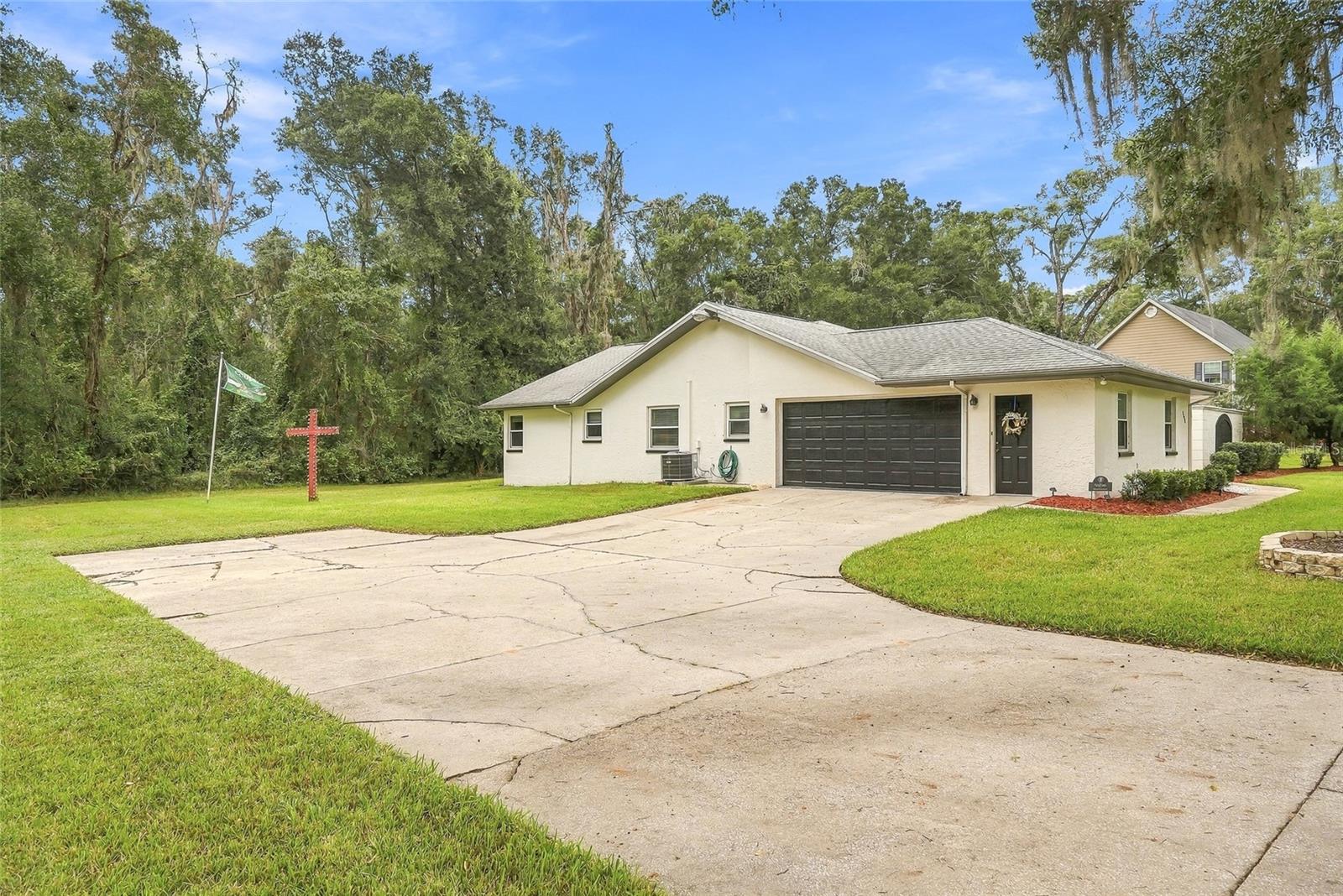 2 Car Garage and Side Door - 9896 DOMINGO DR, BROOKSVILLE