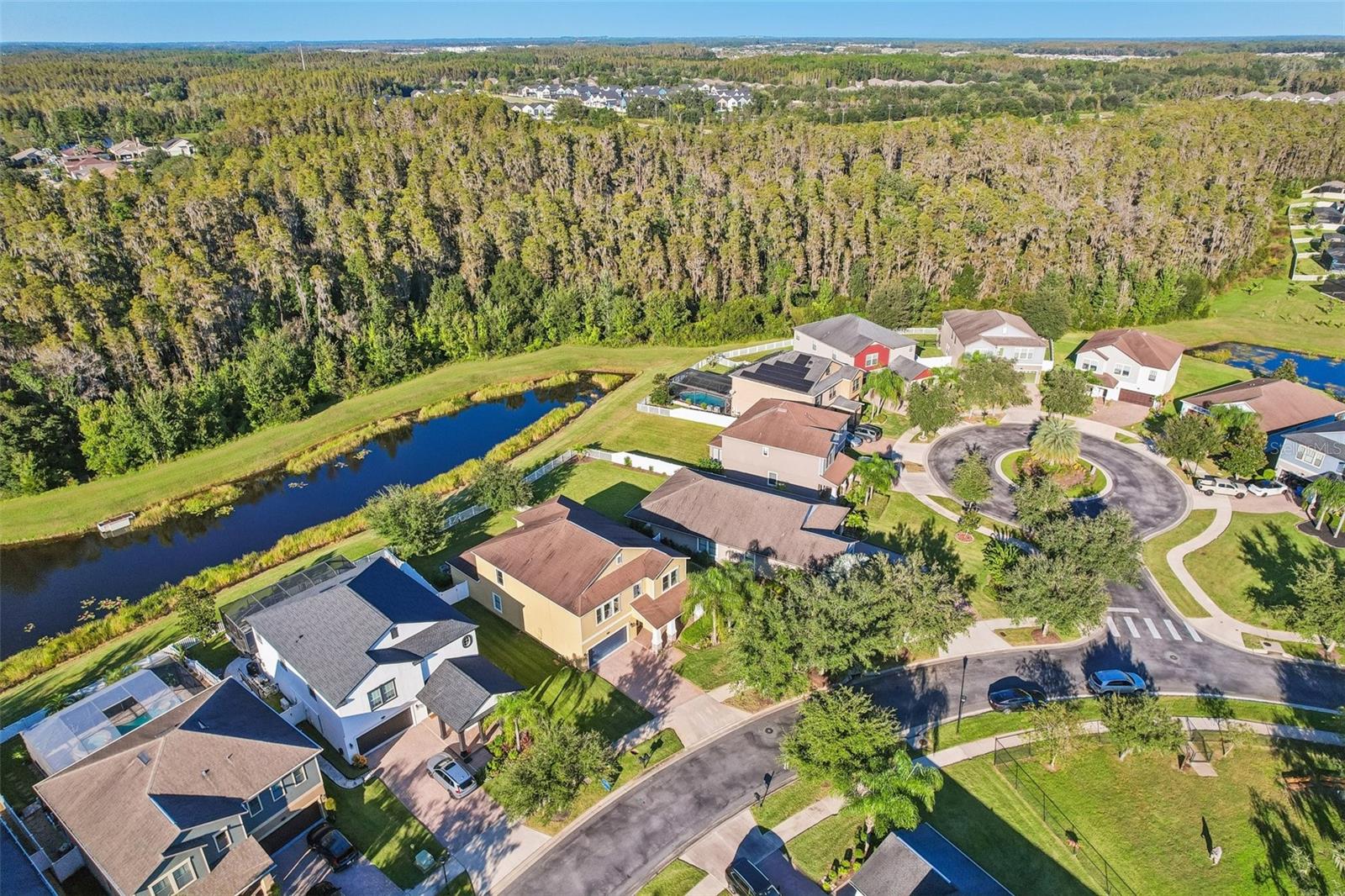 Single Family Residence at 19430 PADDOCK VIEW DR, TAMPA, photo 47 of 49
