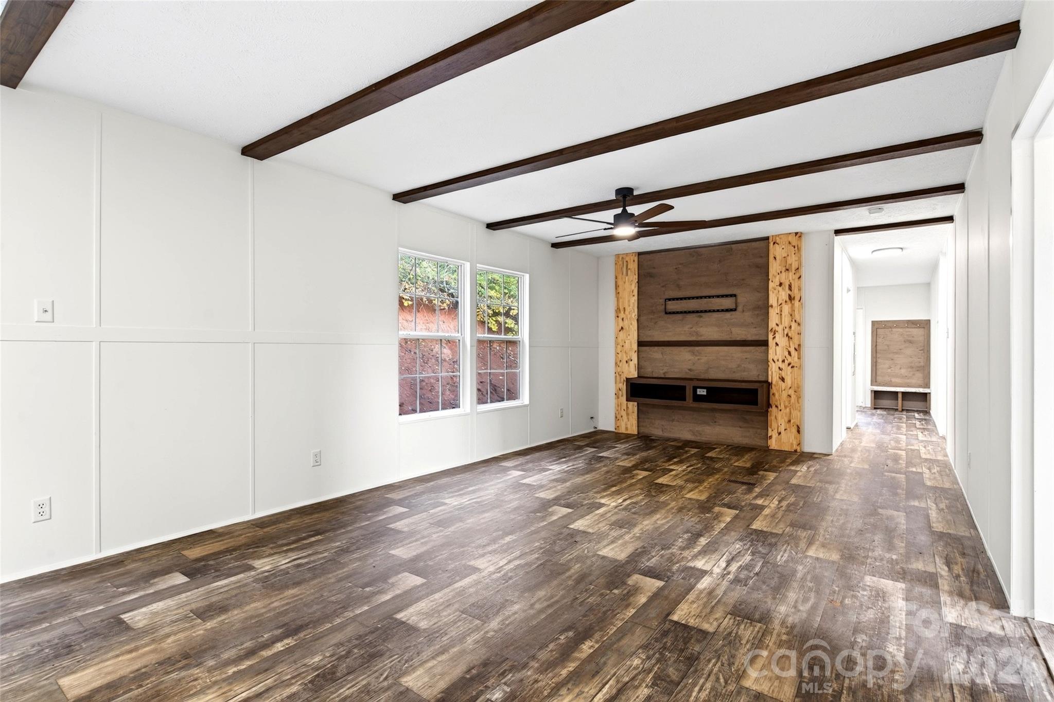 Den - 574 Hodges Creek Drive, Old Fort