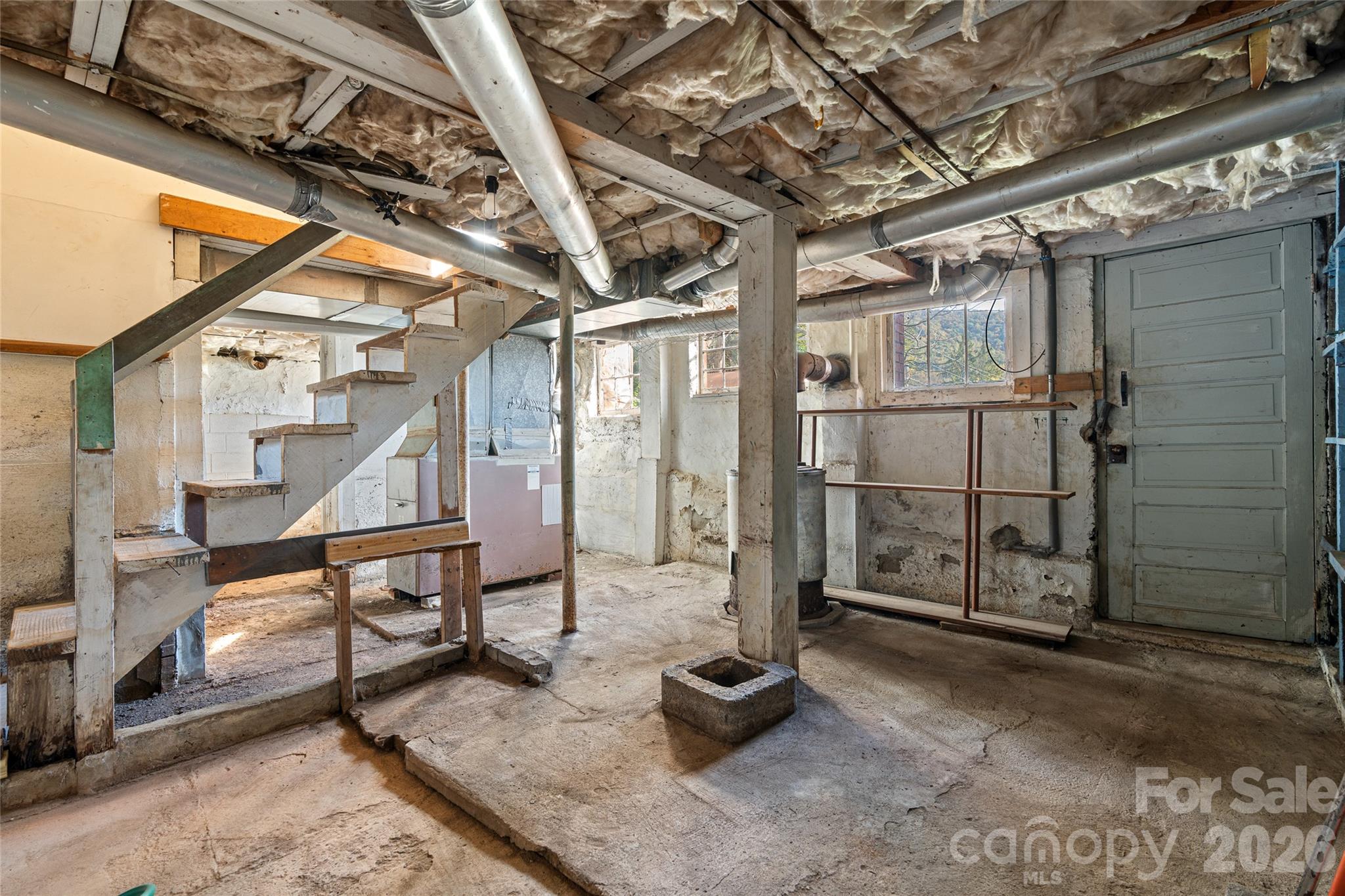 dry basement for storage - 490 Rose Hill Road, Asheville
