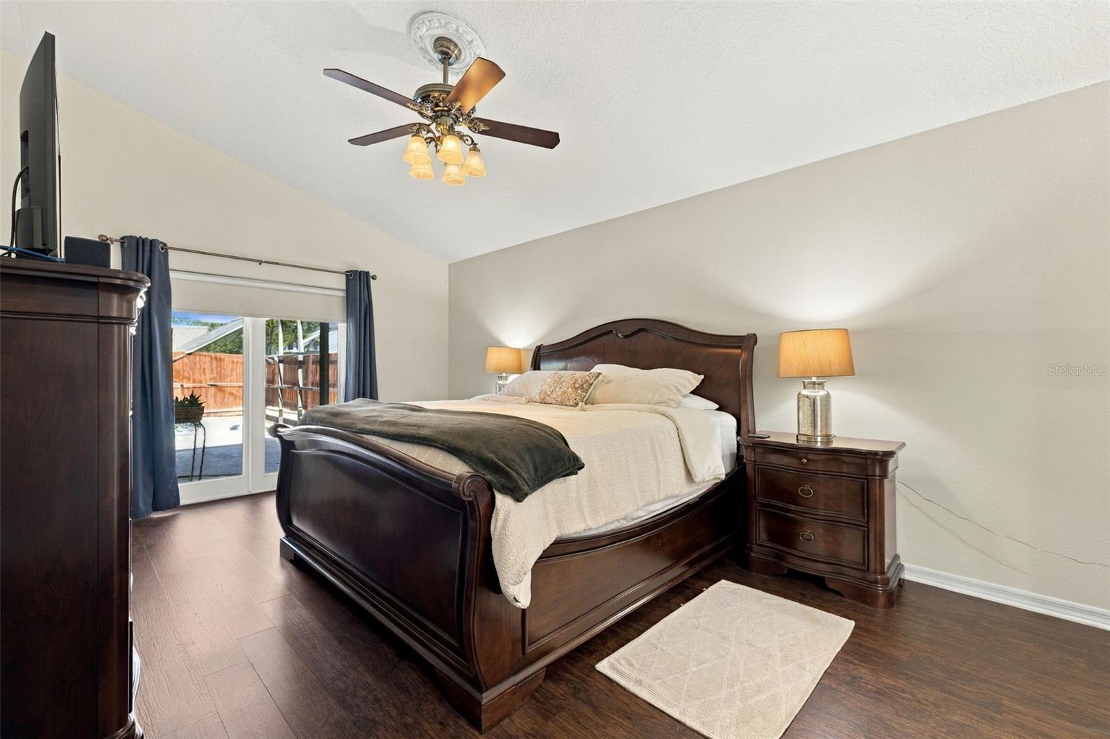 Single Family Residence at 8708 CHARMING KNOLL CT, TAMPA, photo 10 of 46