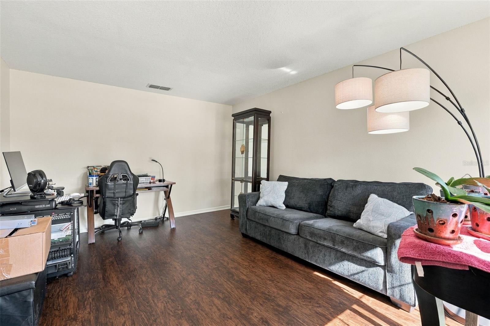 Single Family Residence at 8708 CHARMING KNOLL CT, TAMPA, photo 18 of 46