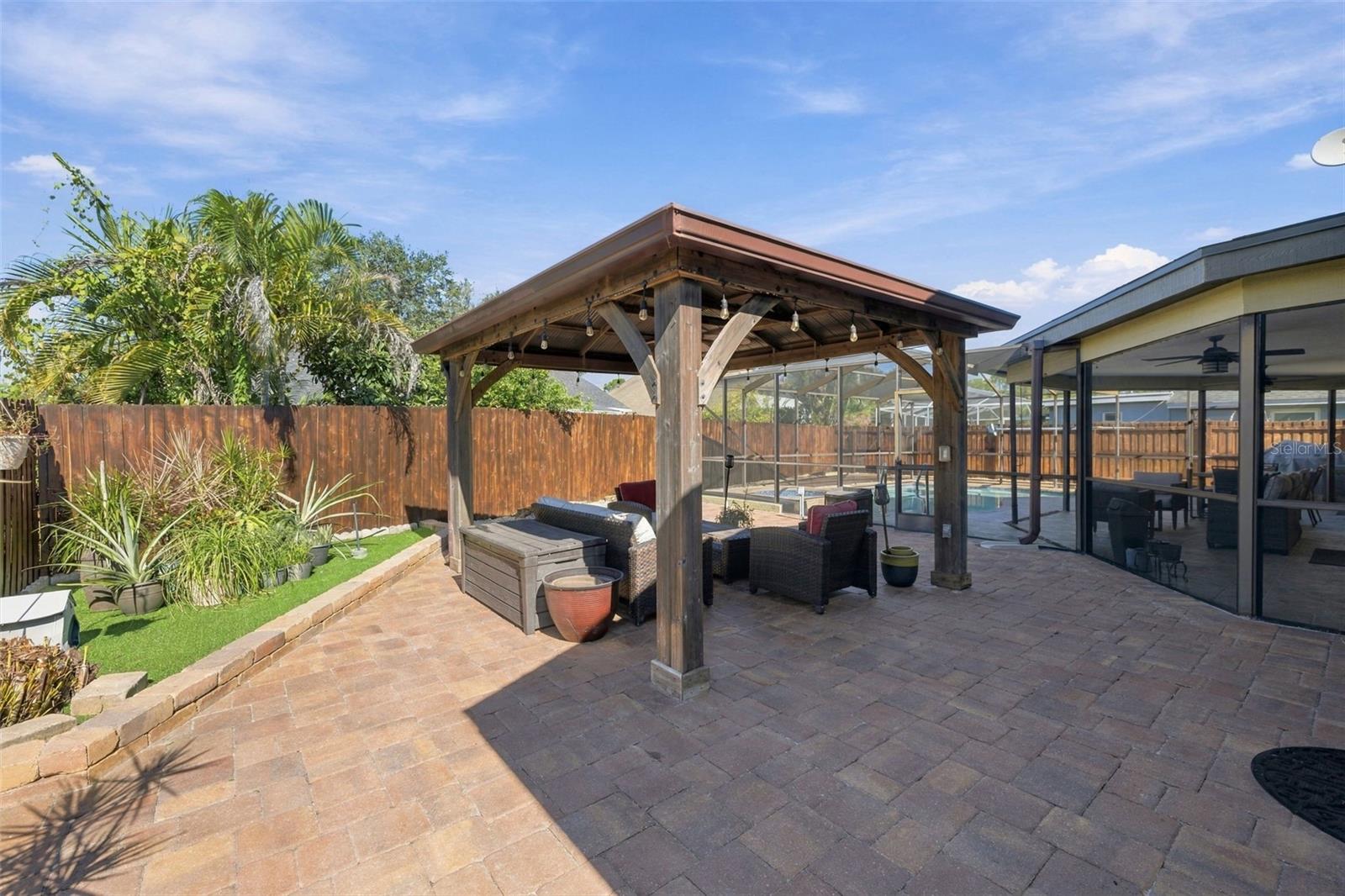 Single Family Residence at 8708 CHARMING KNOLL CT, TAMPA, photo 25 of 46