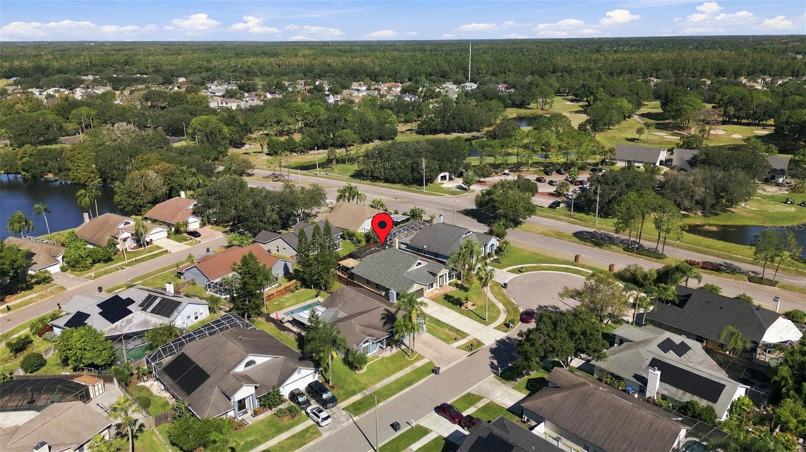 Single Family Residence at 8708 CHARMING KNOLL CT, TAMPA, photo 35 of 46