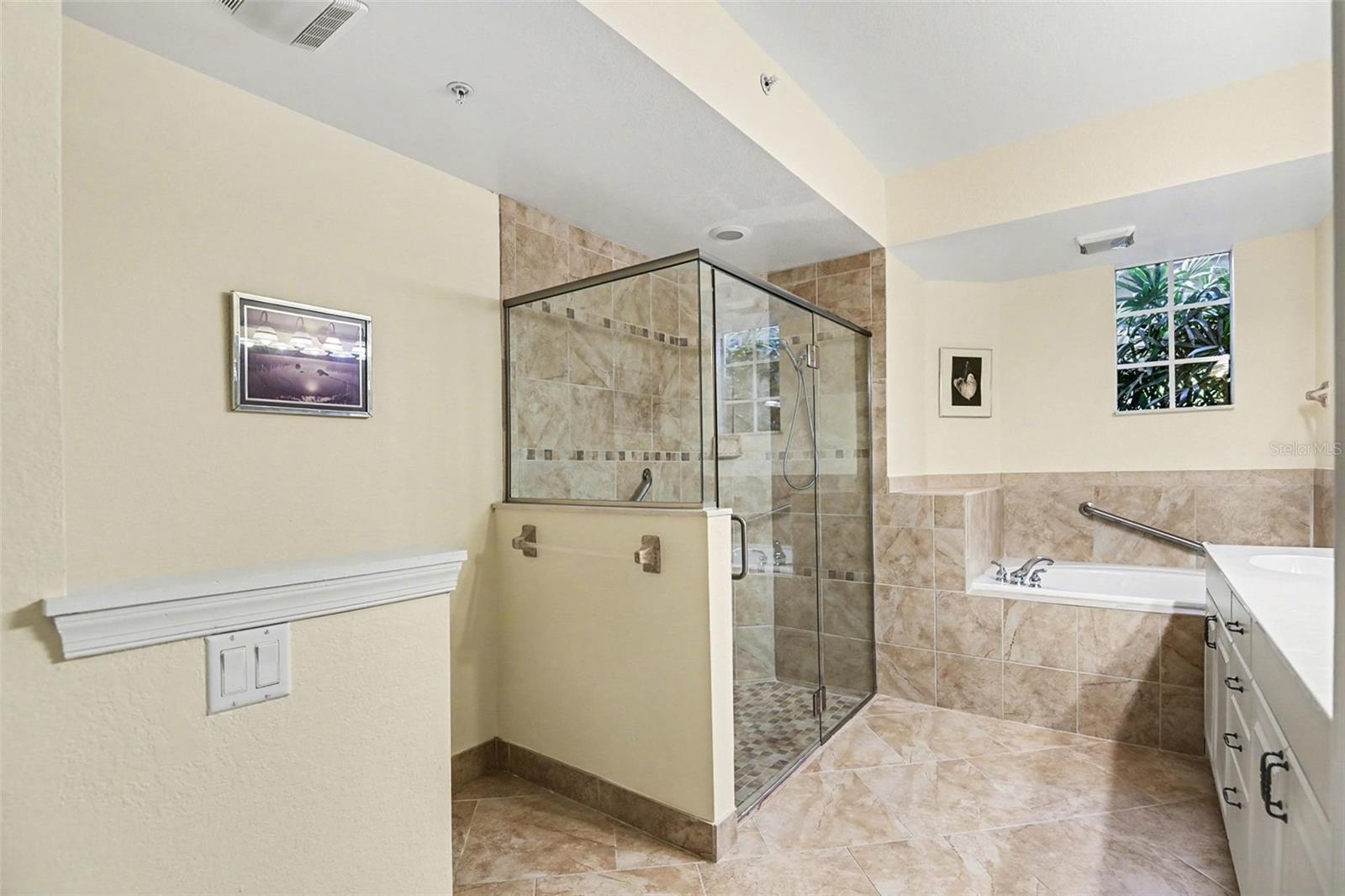 Condominium at 4696 CLUB DR #102, PORT CHARLOTTE, photo 24 of 72