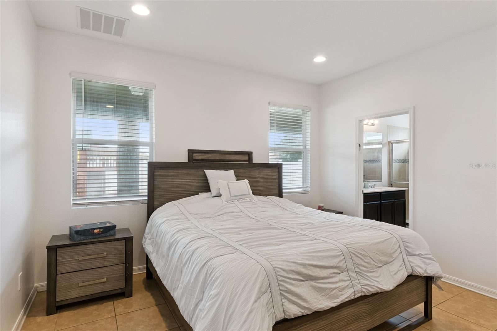 Single Family Residence at EAGLE LAKE PHASE 4B, KISSIMMEE, photo 13 of 35
