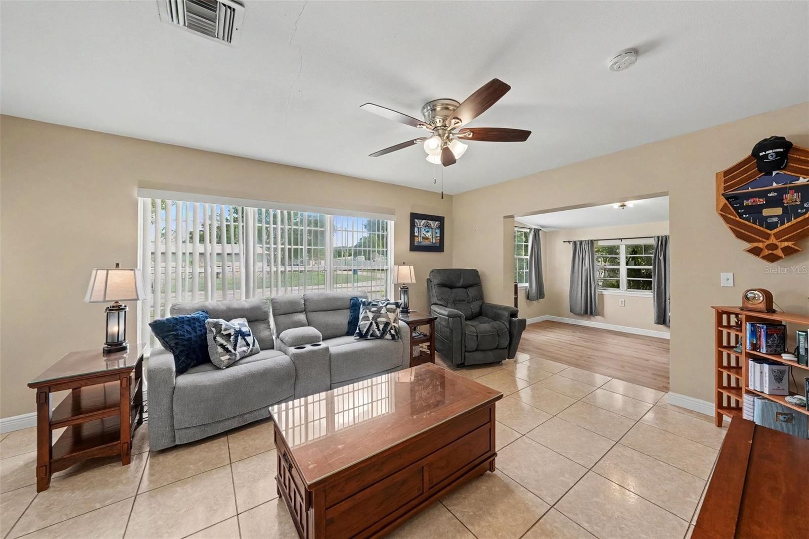 Single Family Residence at 5002 HALIFAX DR, TAMPA, photo 4 of 26