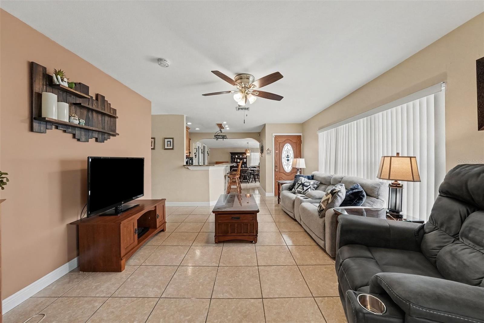 Single Family Residence at 5002 HALIFAX DR, TAMPA, photo 12 of 26