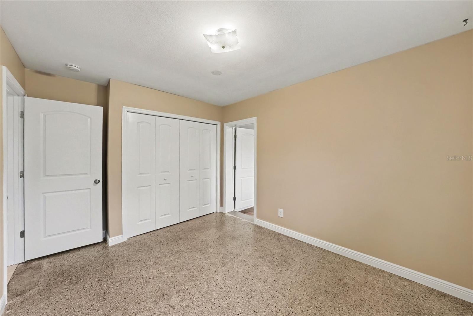 Single Family Residence at 5002 HALIFAX DR, TAMPA, photo 16 of 26