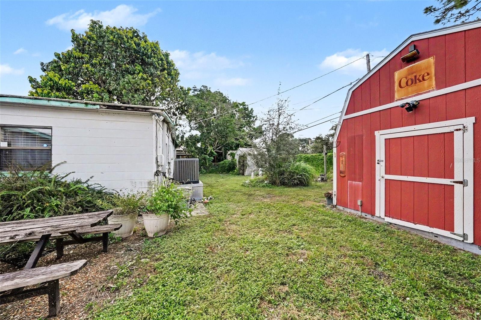 Single Family Residence at 5002 HALIFAX DR, TAMPA, photo 24 of 26