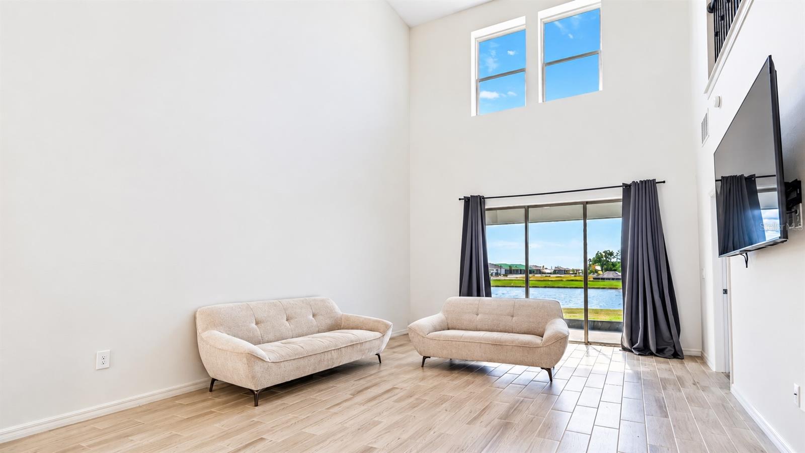 Single Family Residence at 5665 FICUS AUREA ST, KISSIMMEE, photo 5 of 30