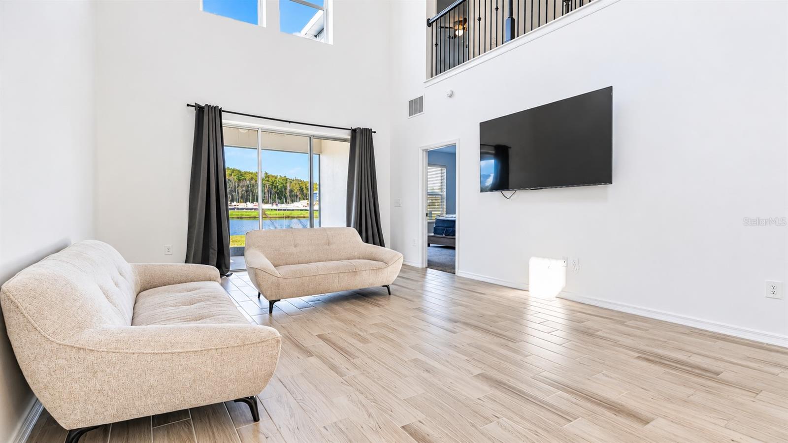 Single Family Residence at 5665 FICUS AUREA ST, KISSIMMEE, photo 6 of 30