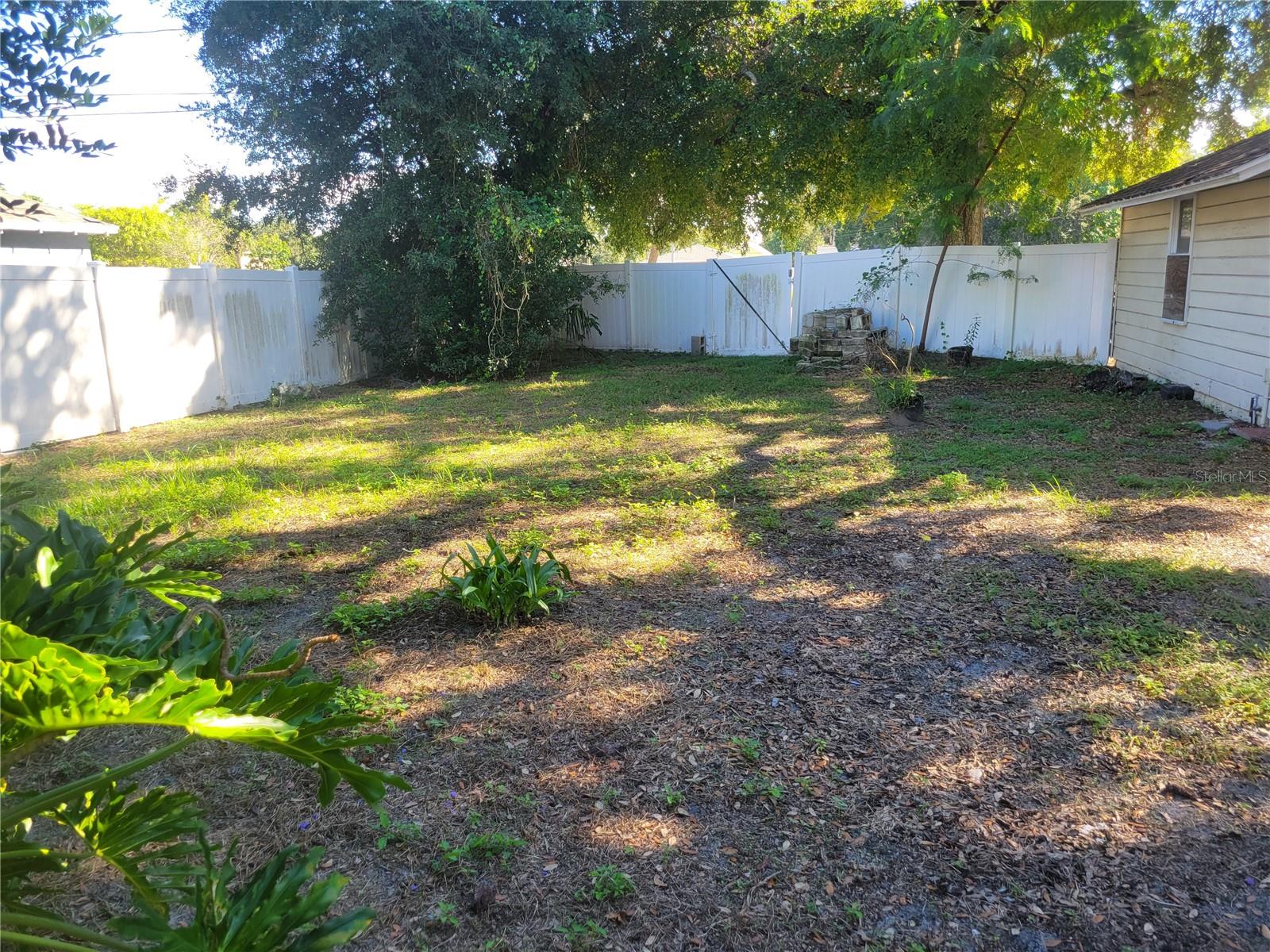 back yard - 1910 23RD AVE N, ST PETERSBURG