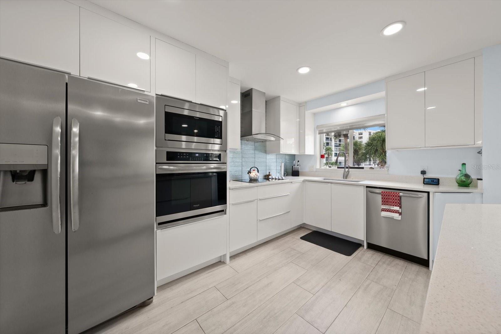 Townhouse at 1401 GULF BLVD #210, CLEARWATER, photo 8 of 37