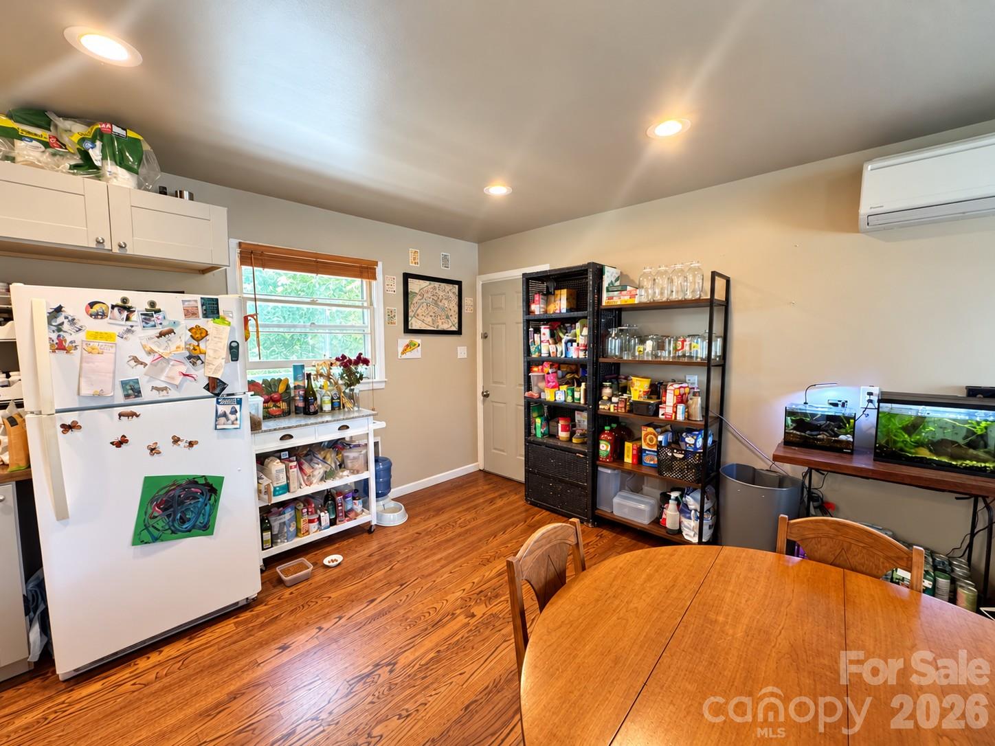 Single Family Residence at 25 Worley Place, Asheville, photo 6 of 23