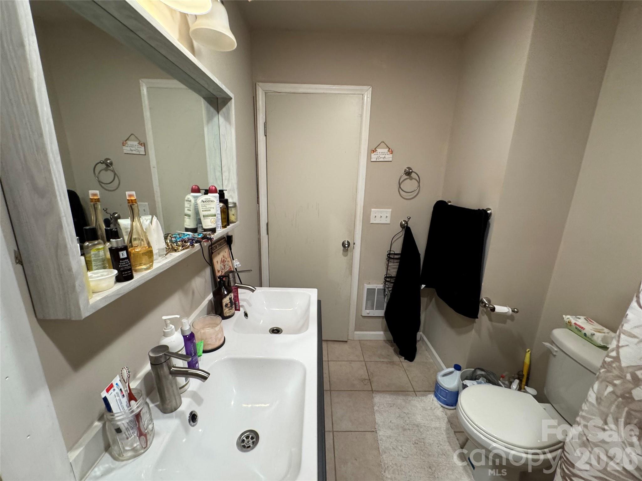 Single Family Residence at 25 Worley Place, Asheville, photo 16 of 23