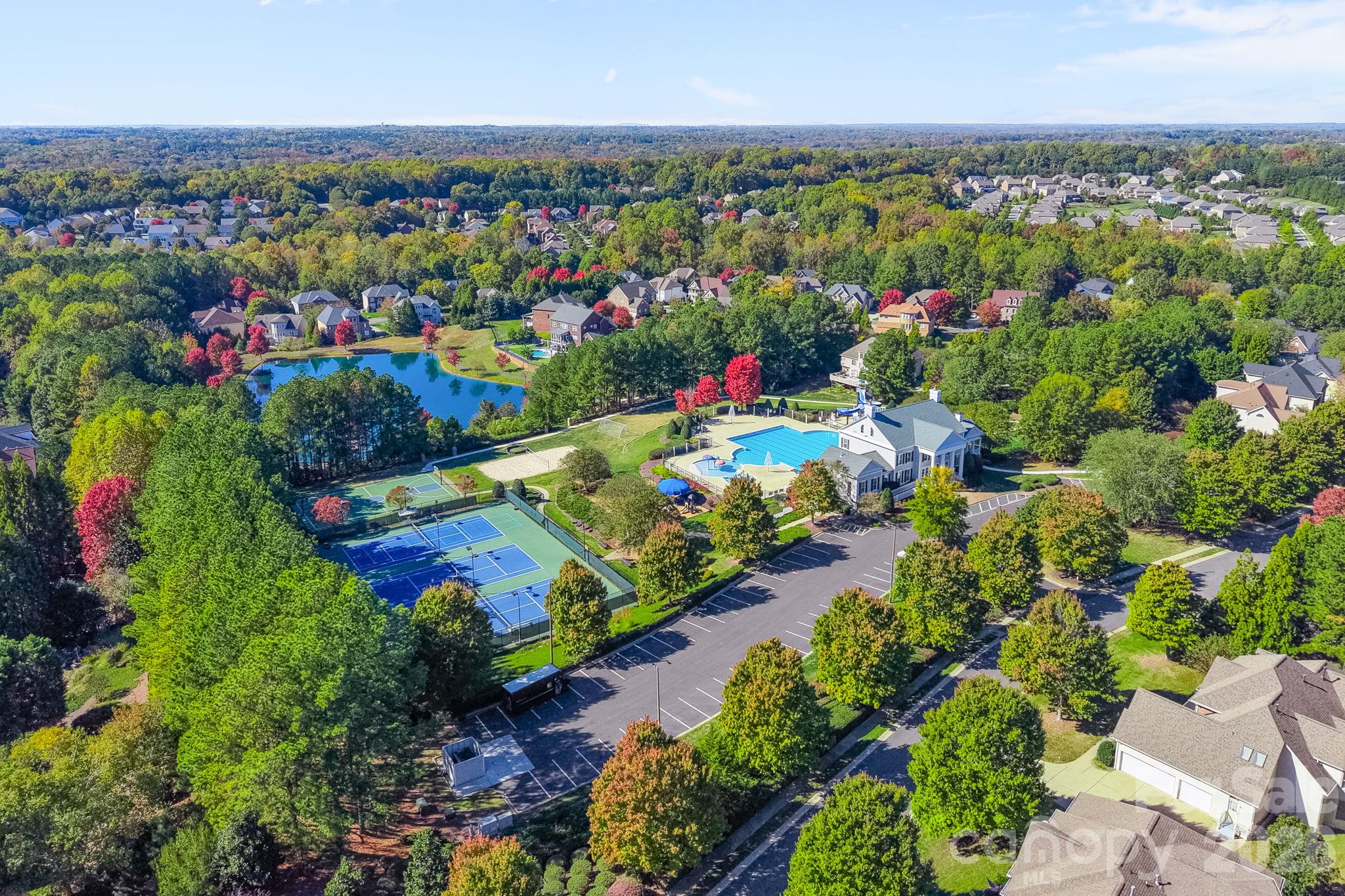 Tennis courts - 4008 Woodsmill Road, Lancaster