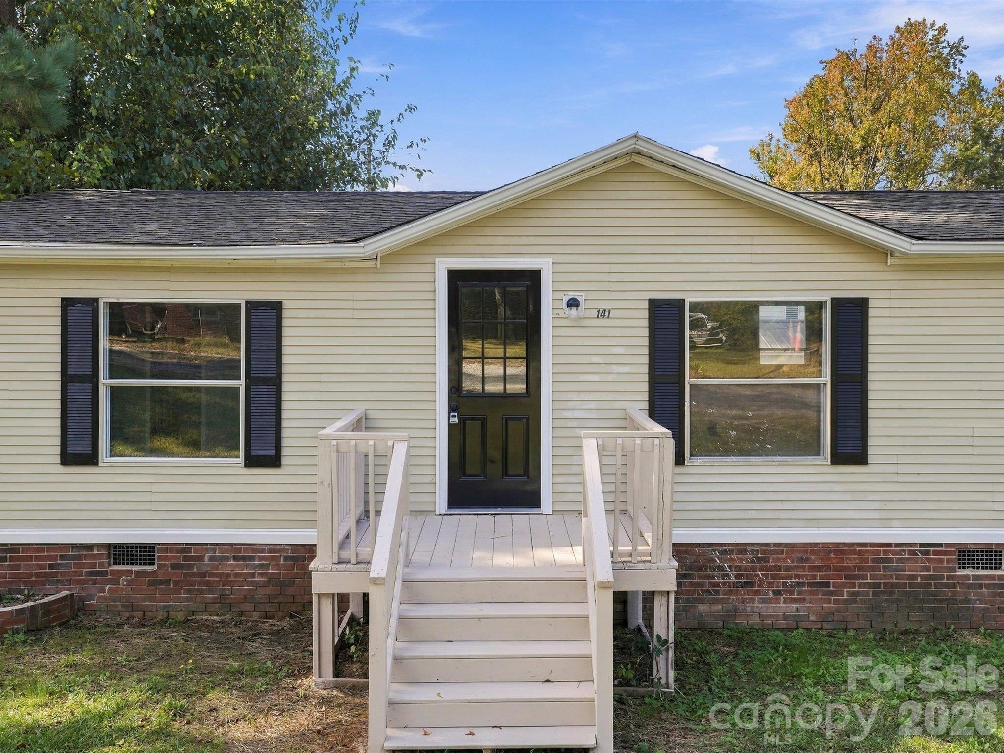 Single Family Residence at 141 Patricia Street, Lancaster, photo 11 of 39