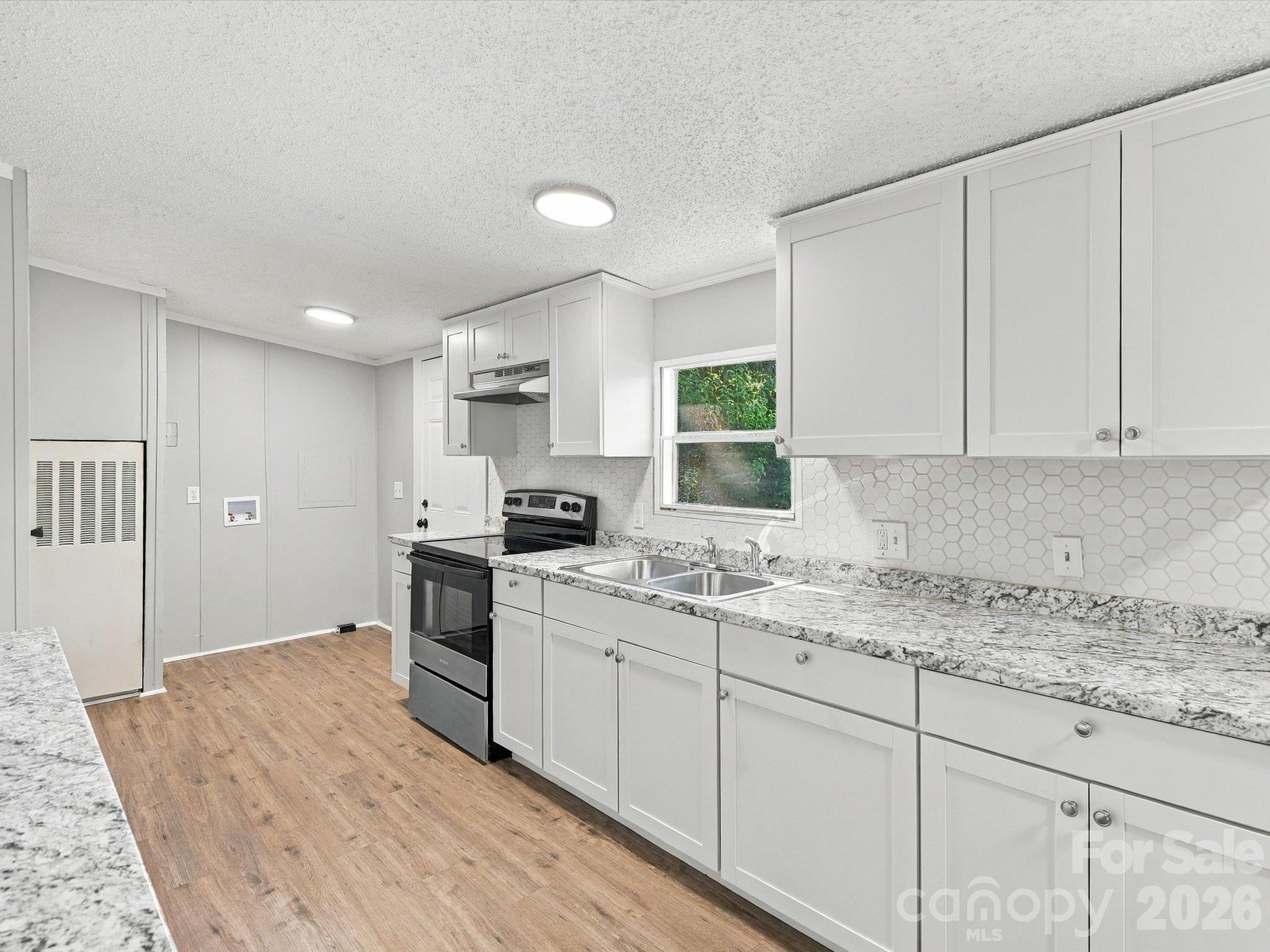 Single Family Residence at 141 Patricia Street, Lancaster, photo 18 of 39