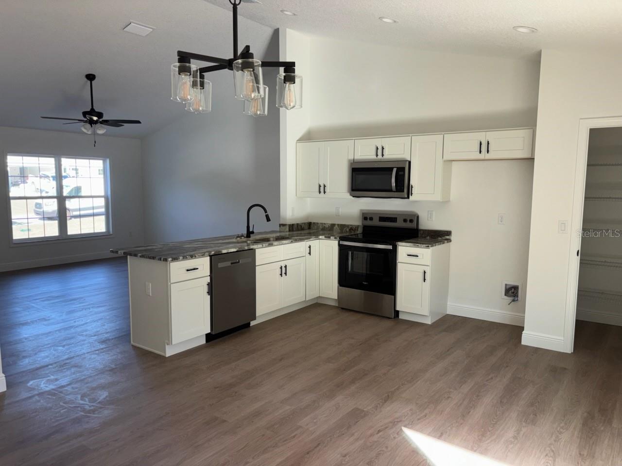 Single Family Residence at 6613 N VARSITY AVE, DUNNELLON, photo 13 of 29