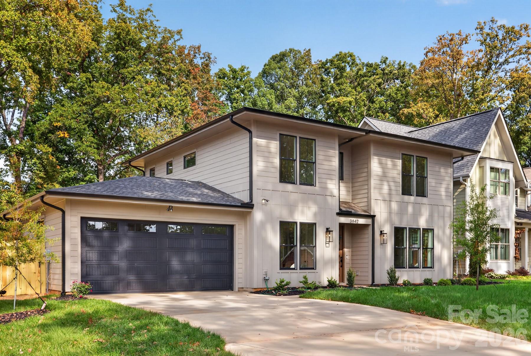 Single Family Residence at 3842 Avalon Avenue, Charlotte, photo 3 of 37