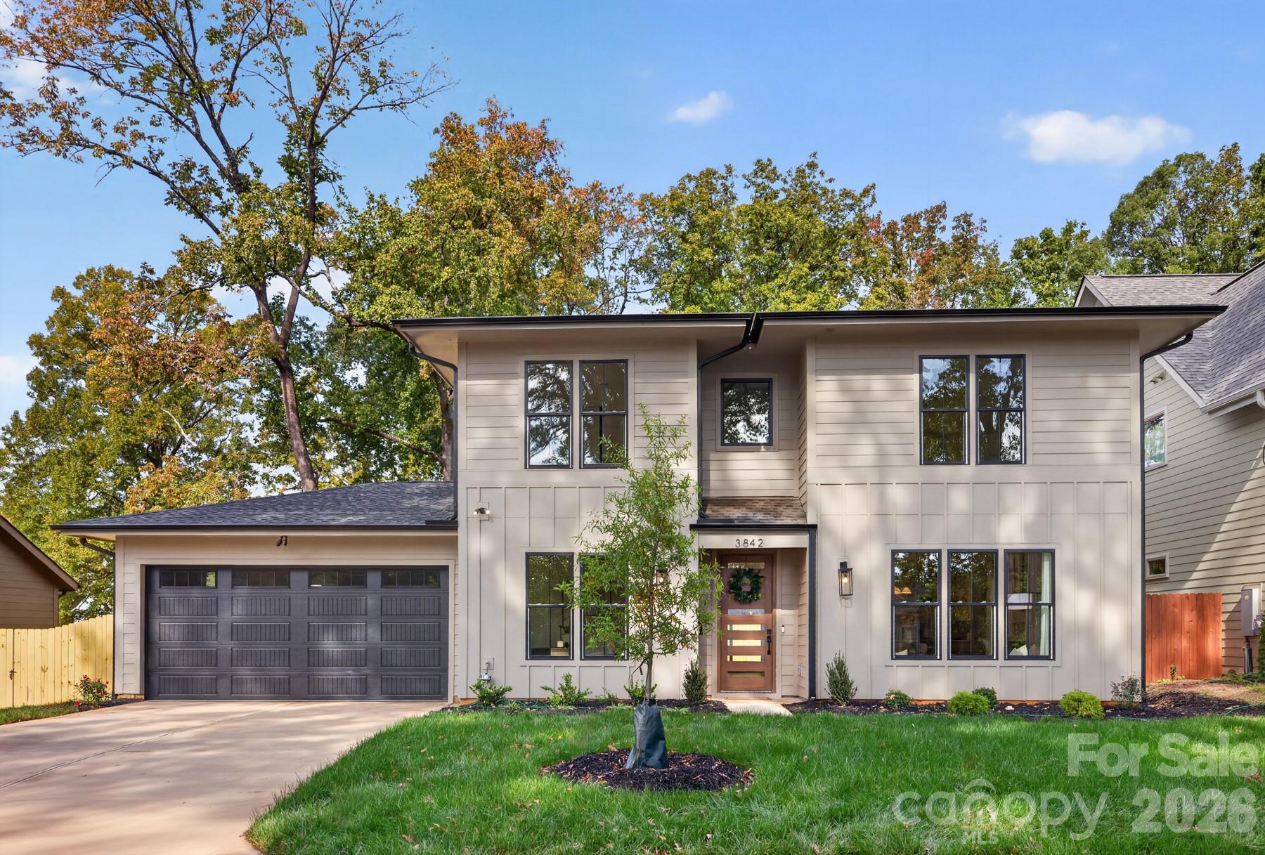 Single Family Residence at 3842 Avalon Avenue, Charlotte, photo 2 of 37