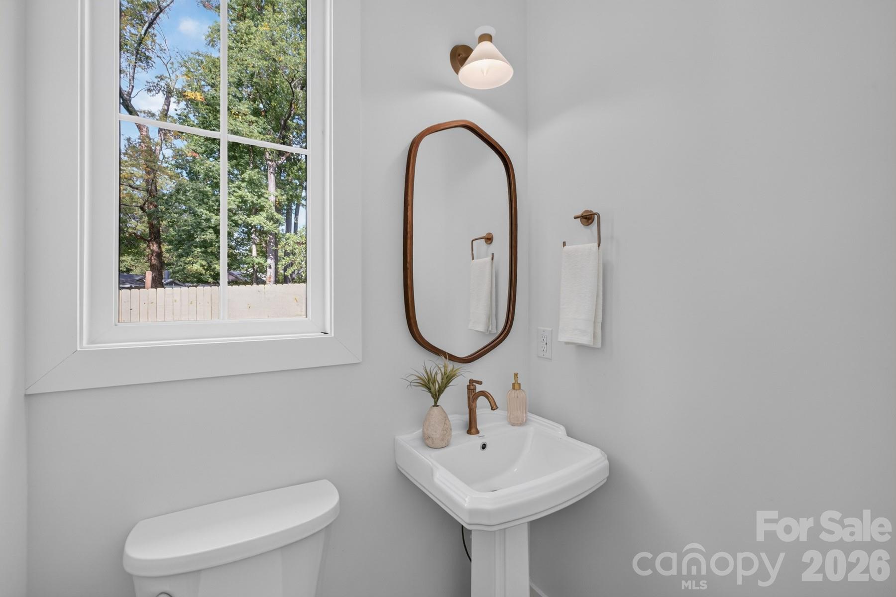 Single Family Residence at 3842 Avalon Avenue, Charlotte, photo 17 of 37