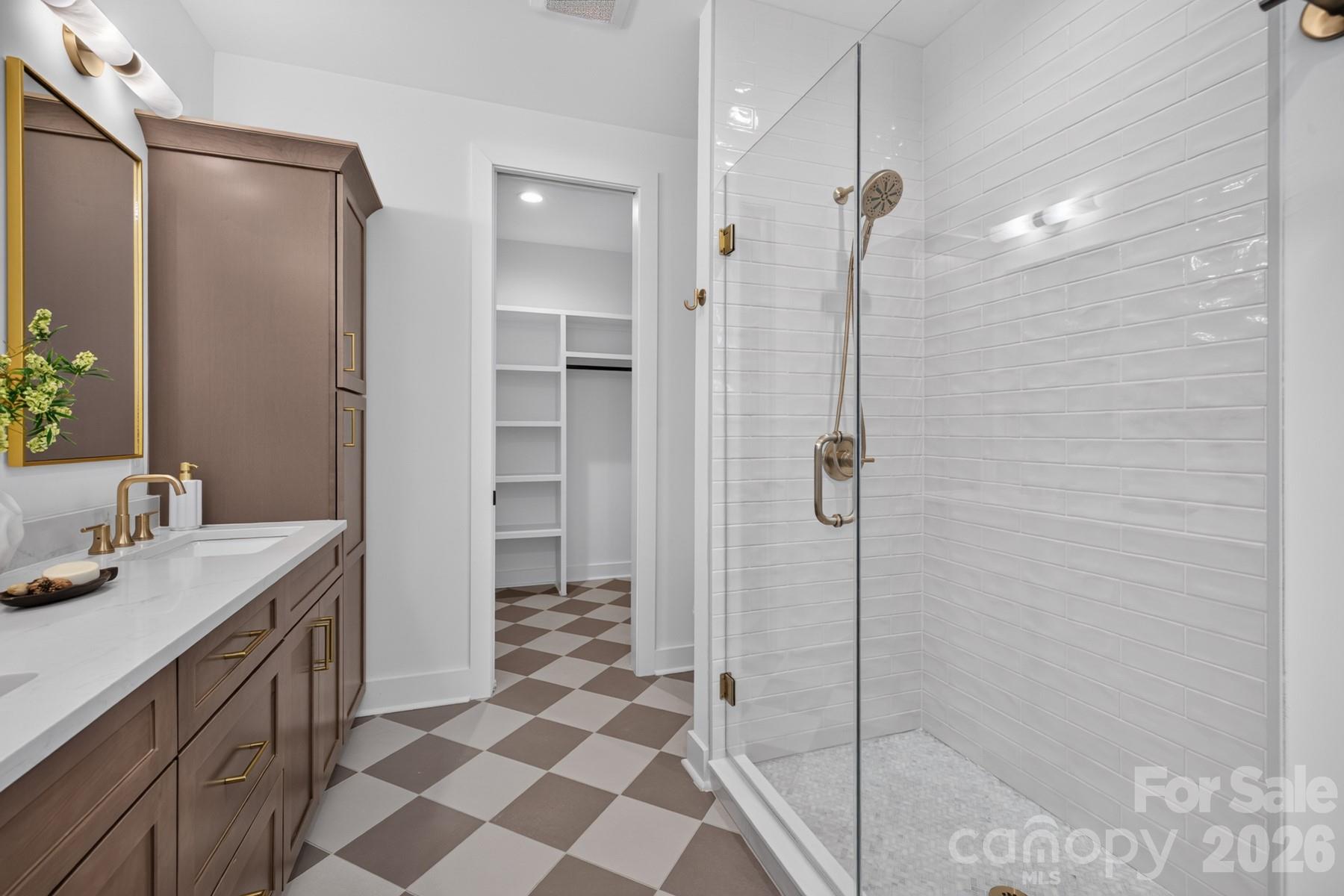Single Family Residence at 3842 Avalon Avenue, Charlotte, photo 24 of 37
