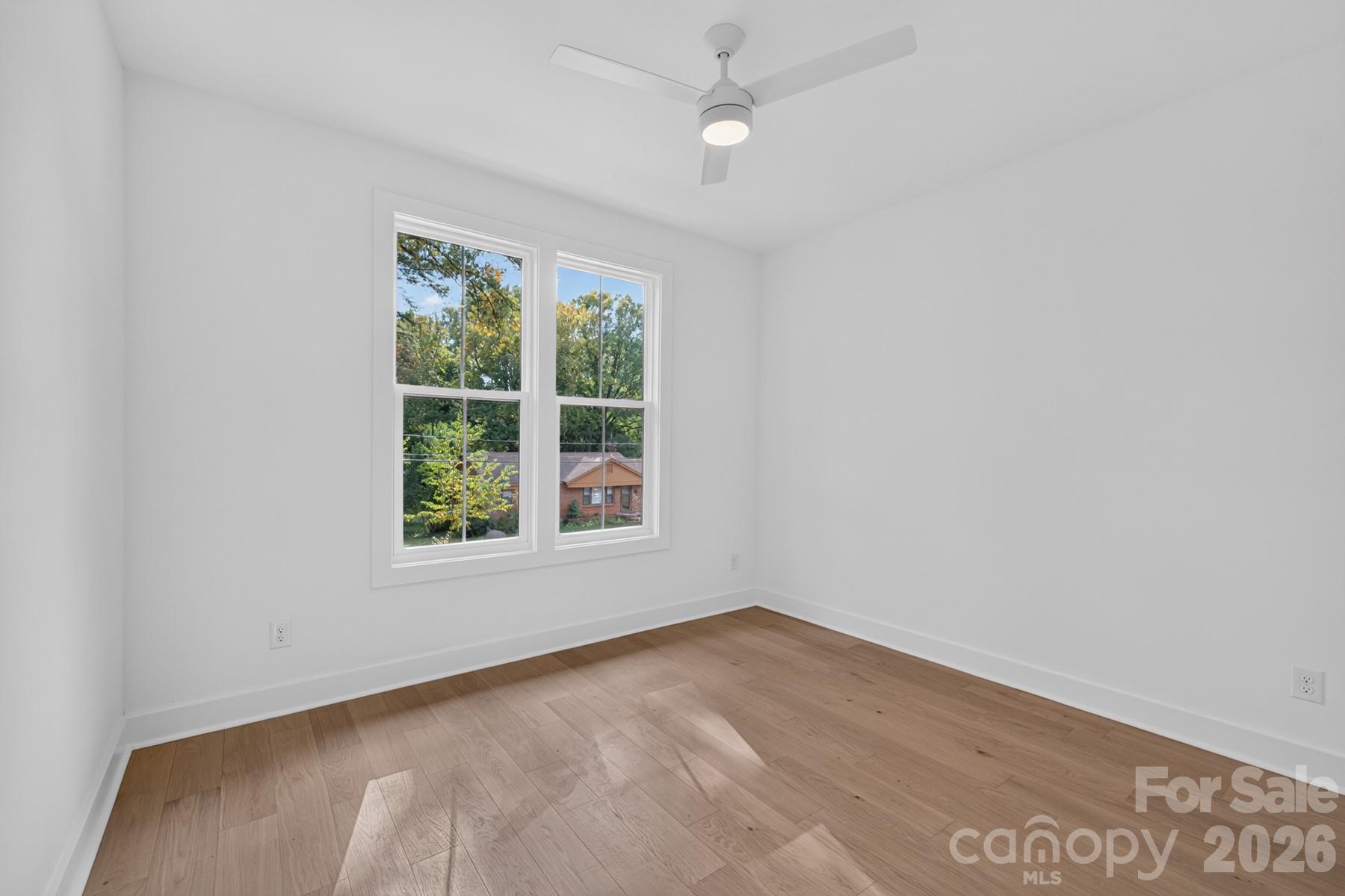 Single Family Residence at 3842 Avalon Avenue, Charlotte, photo 26 of 37