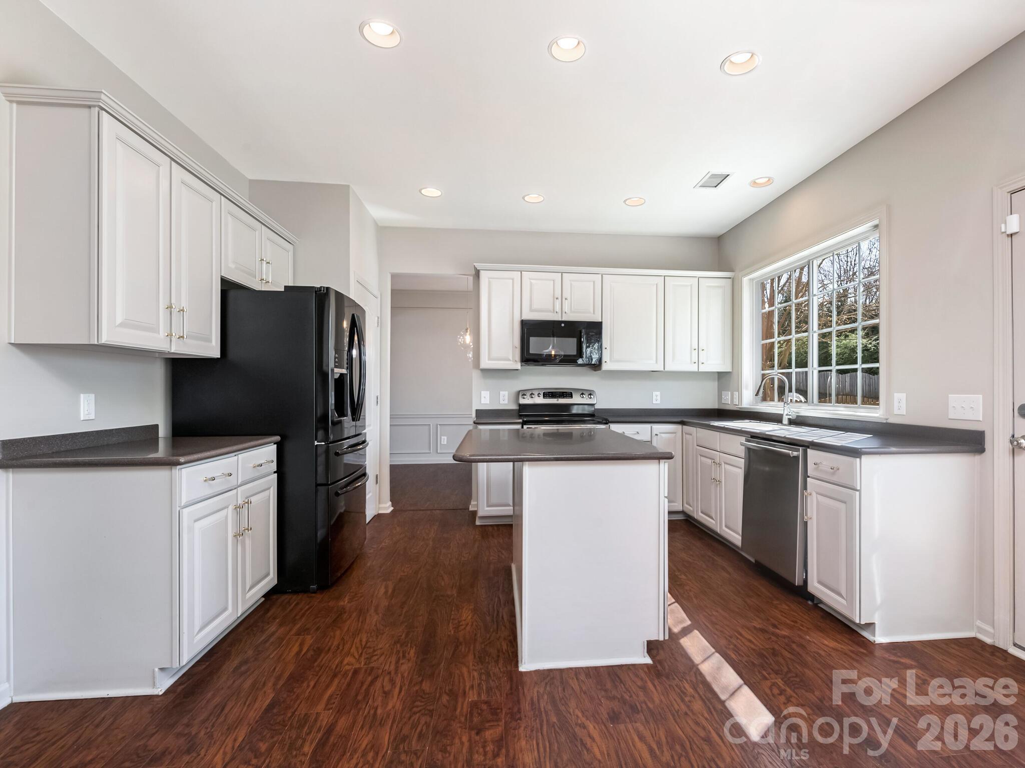Single Family Residence at 8305 Cutters Spring Drive, Waxhaw, photo 10 of 33