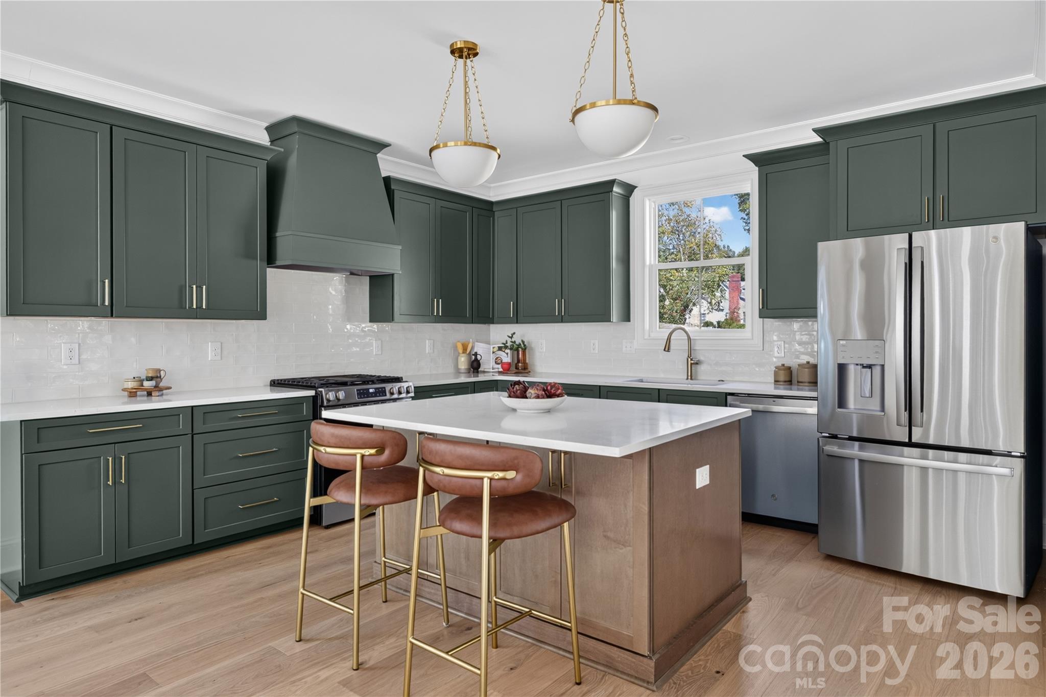 Single Family Residence at 3846 Avalon Avenue, Charlotte, photo 13 of 37