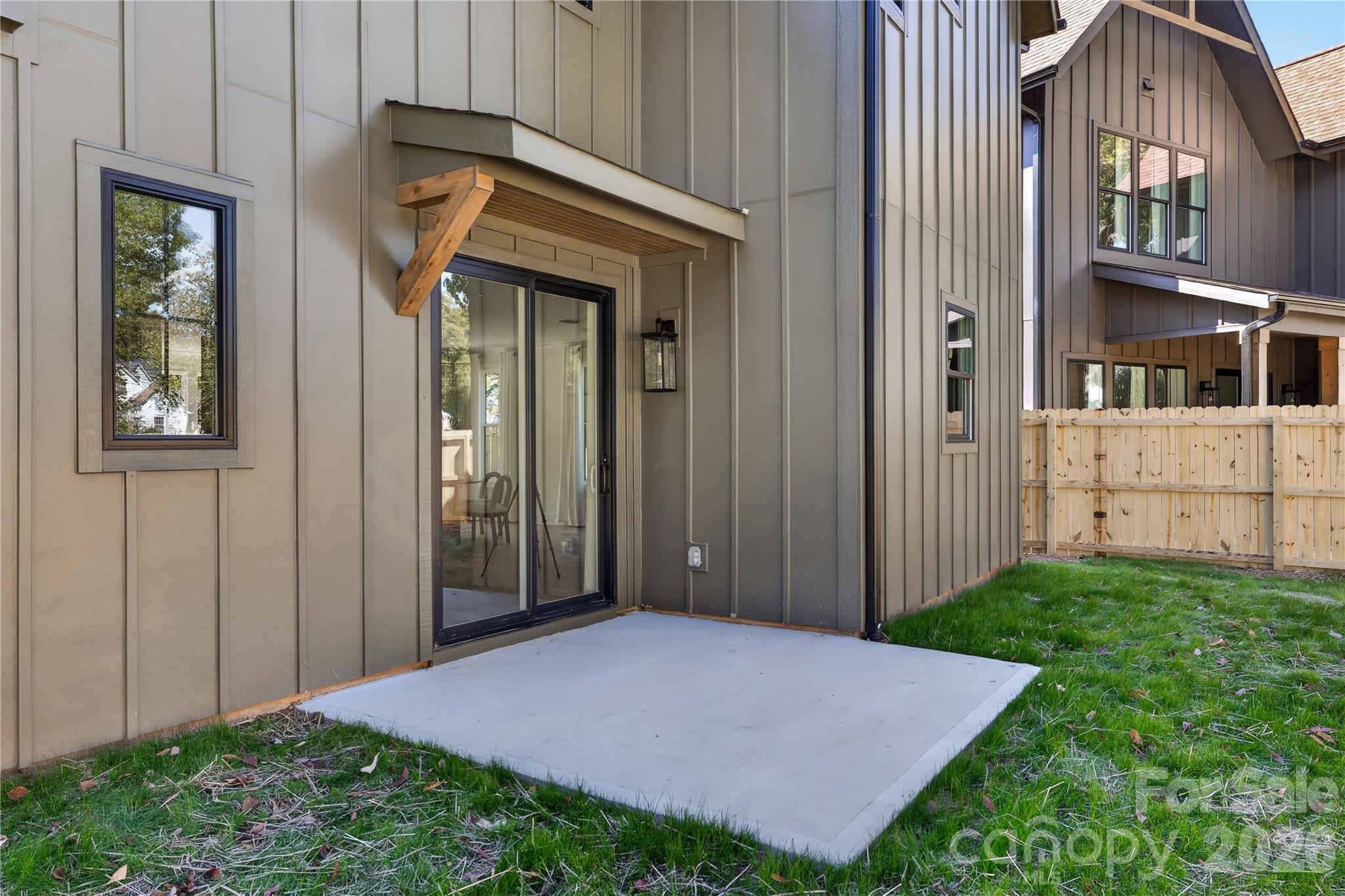 Single Family Residence at 3846 Avalon Avenue, Charlotte, photo 36 of 37