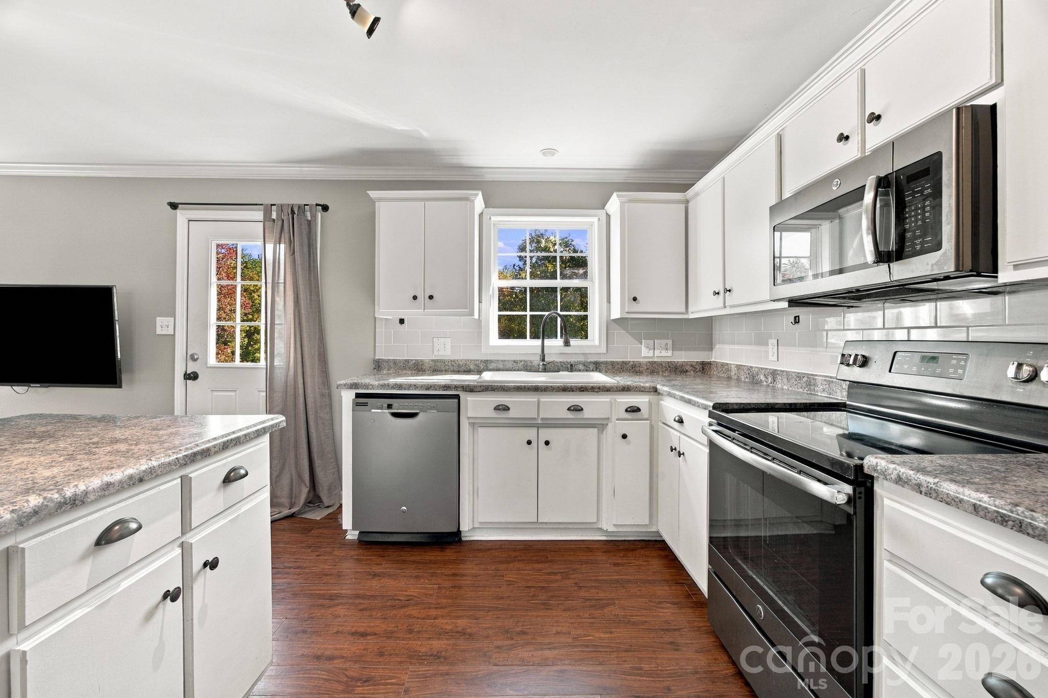 Single Family Residence at 255 Unity Church Road, Kings Mountain, photo 5 of 39