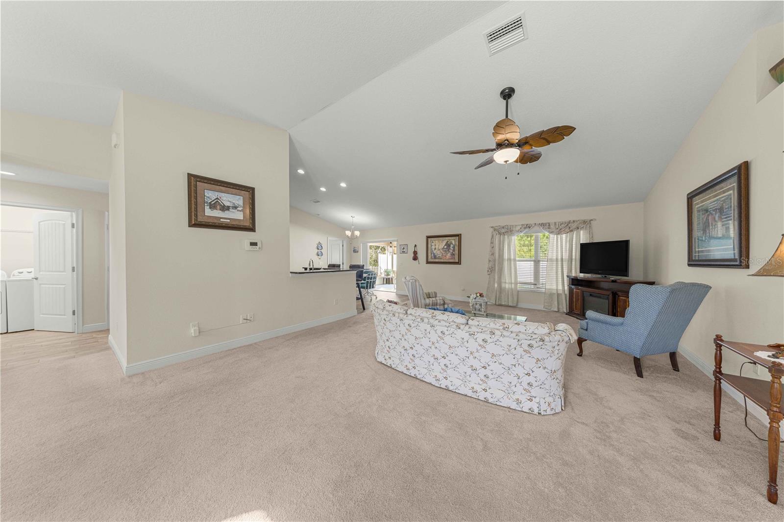 Single Family Residence at 2700 W TRACY CT, DUNNELLON, photo 7 of 46