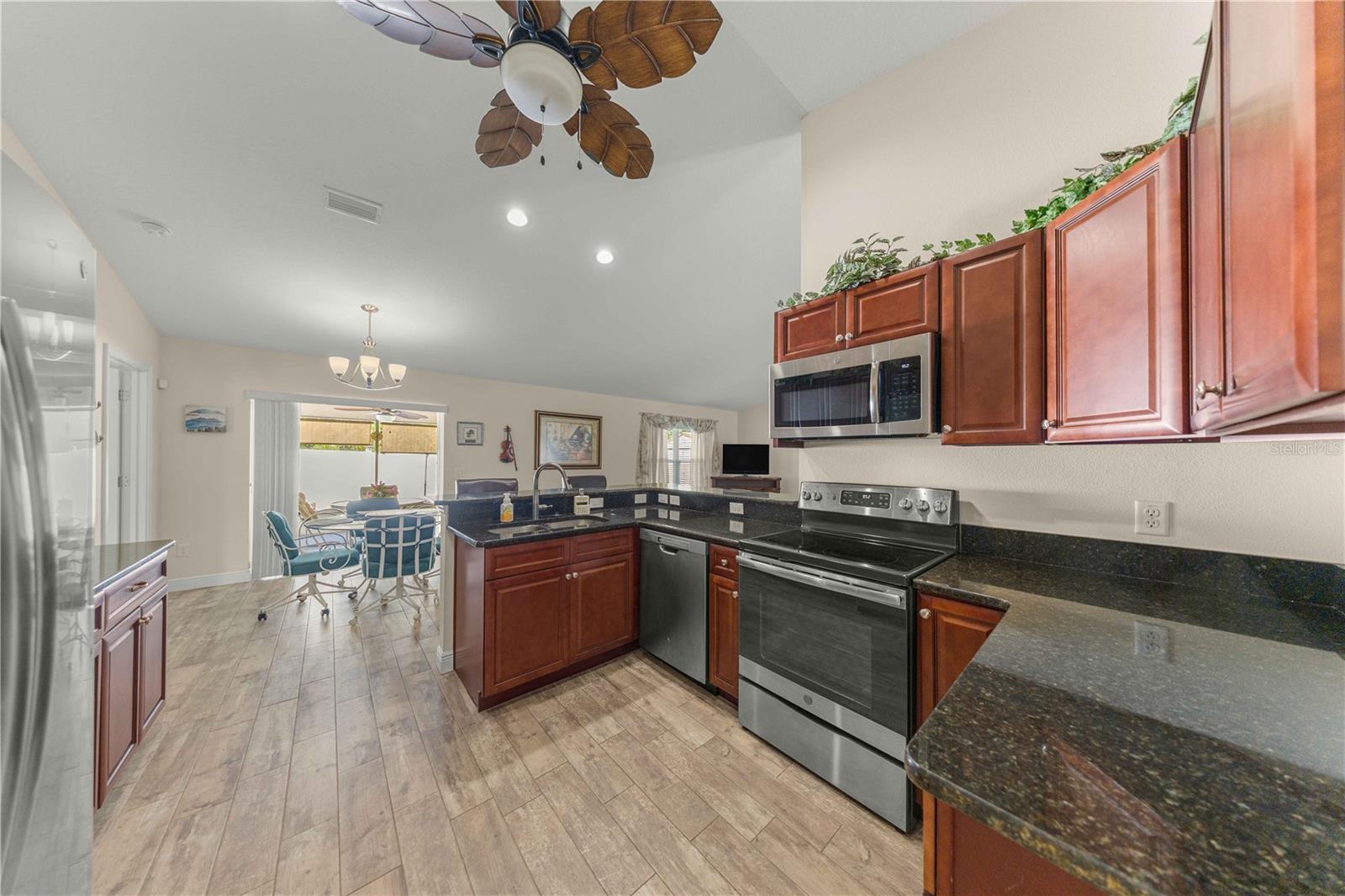 Single Family Residence at 2700 W TRACY CT, DUNNELLON, photo 14 of 46