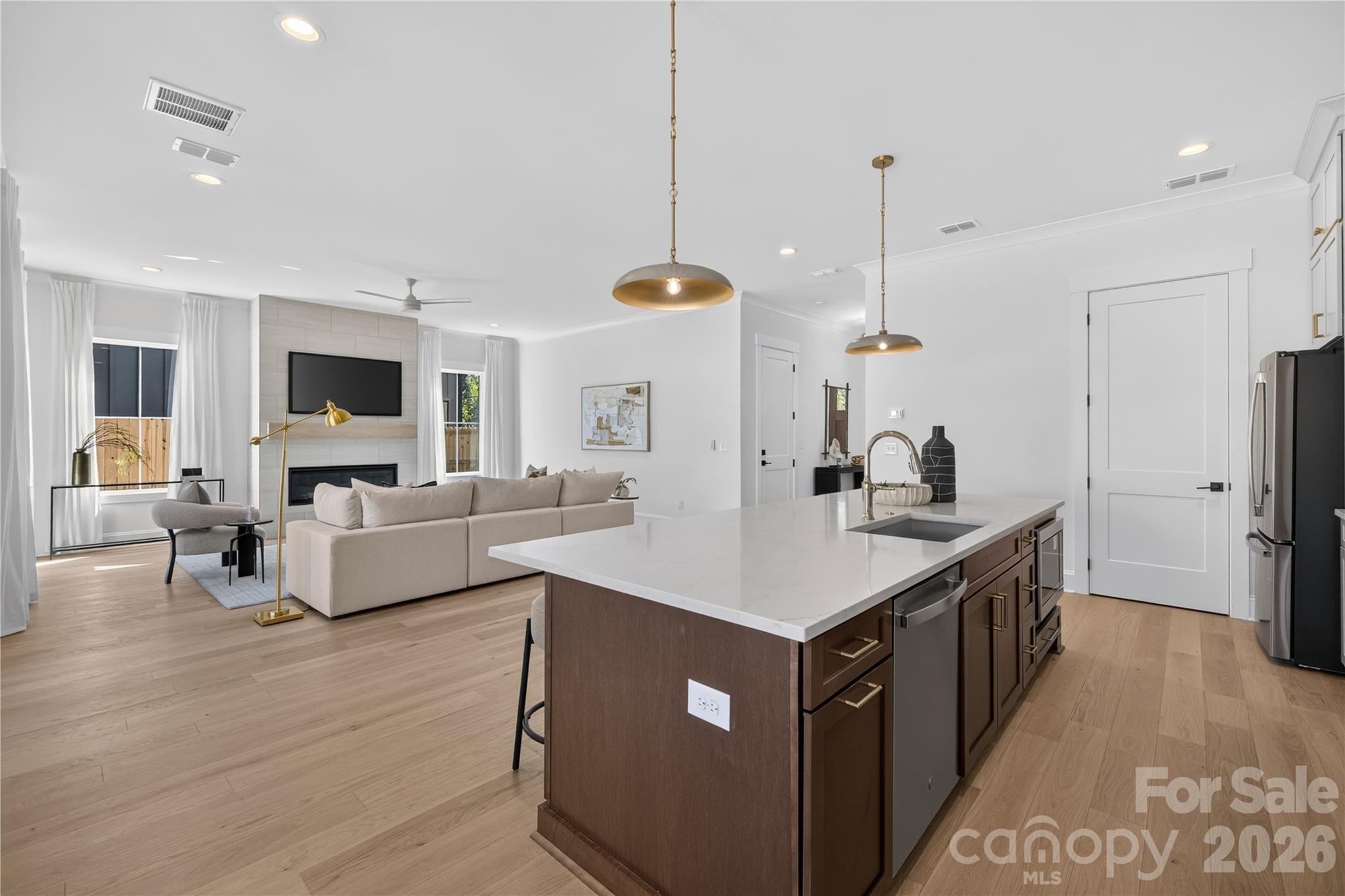 Single Family Residence at 3850 Avalon Avenue, Charlotte, photo 11 of 39