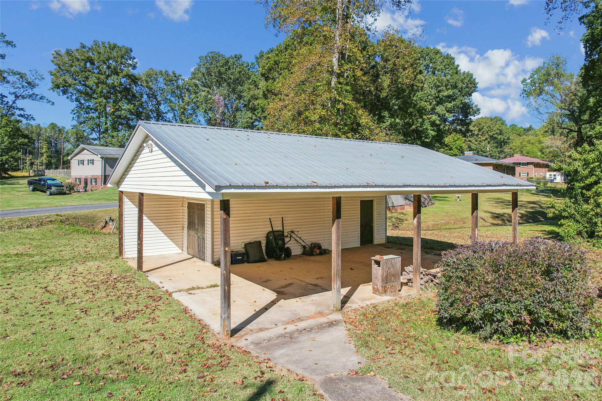 Single Family Residence at 2820 Wright Avenue, Salisbury, photo 12 of 48