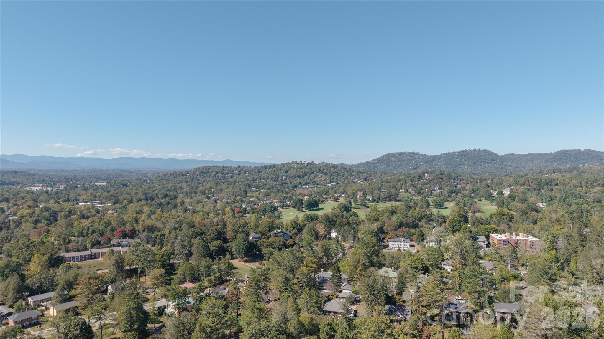 Single Family Residence at 40 Canterbury Road N, Asheville, photo 5 of 38