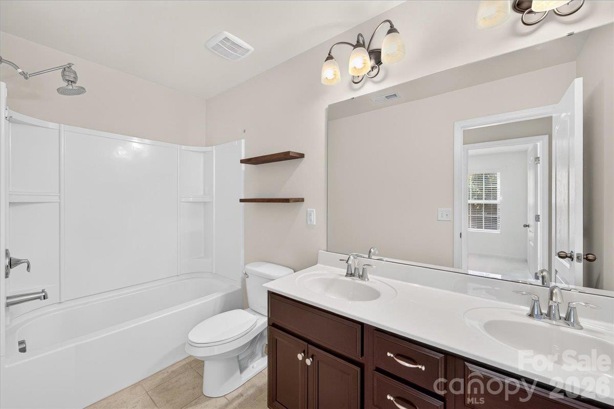 Guest bath - 7053 Broughton Lane, Indian Land