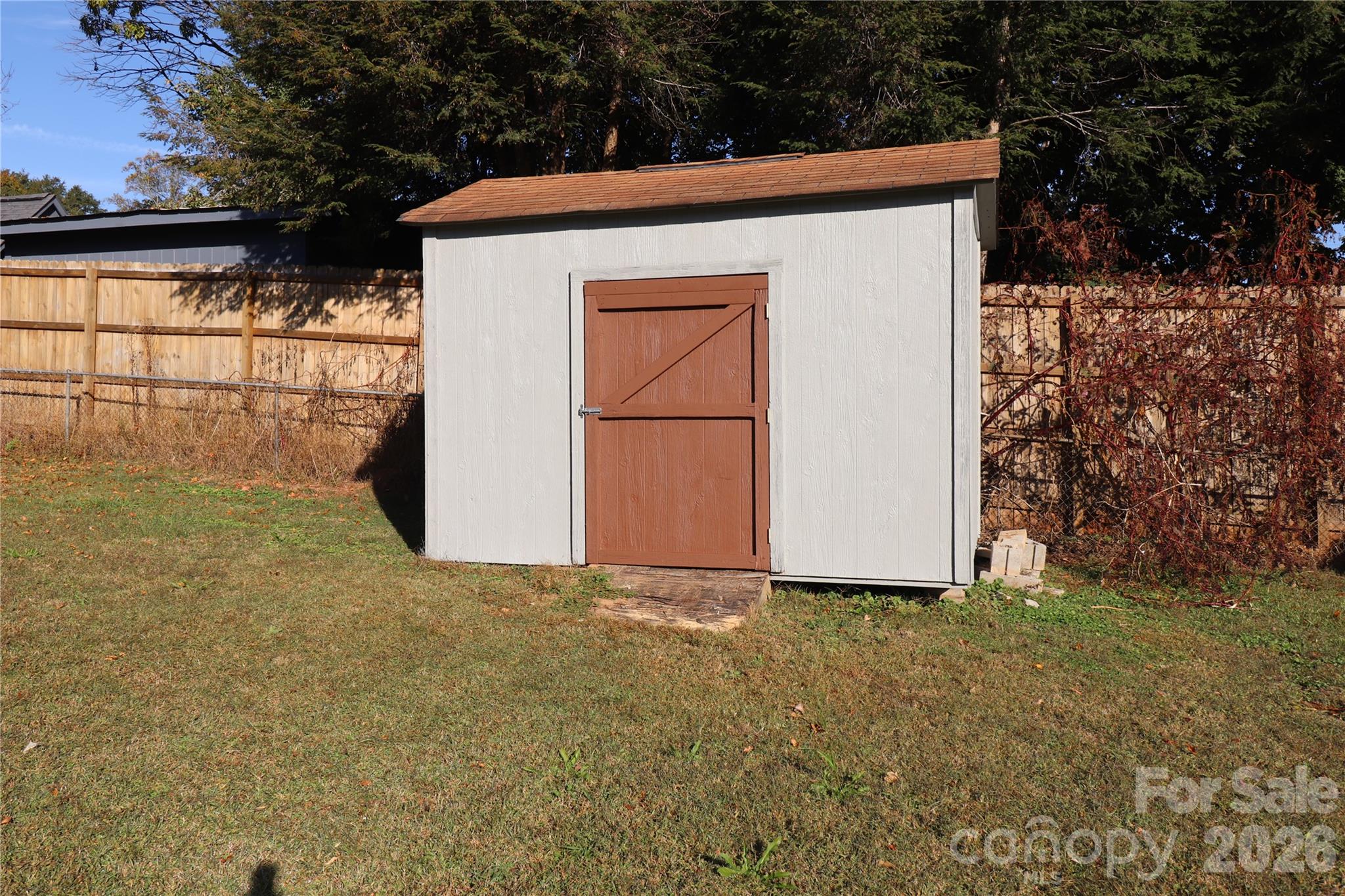 Single Family Residence at 2310 Woodleaf Drive, Gastonia, photo 29 of 33