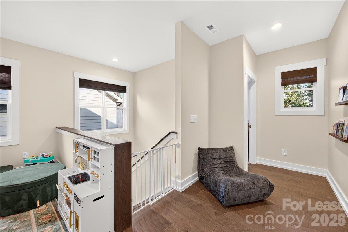 Single Family Residence at 816 State Street, Charlotte, photo 17 of 33