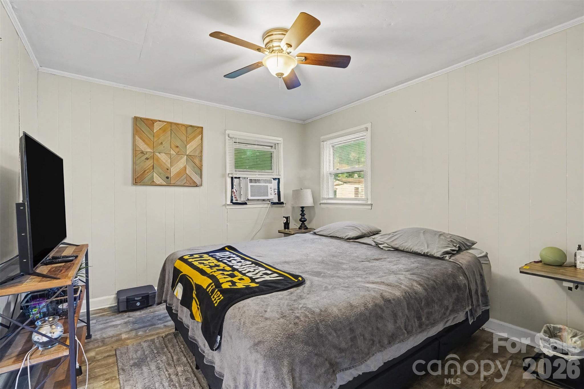 Single Family Residence at 435 Rhyne Street, Dallas, photo 12 of 21
